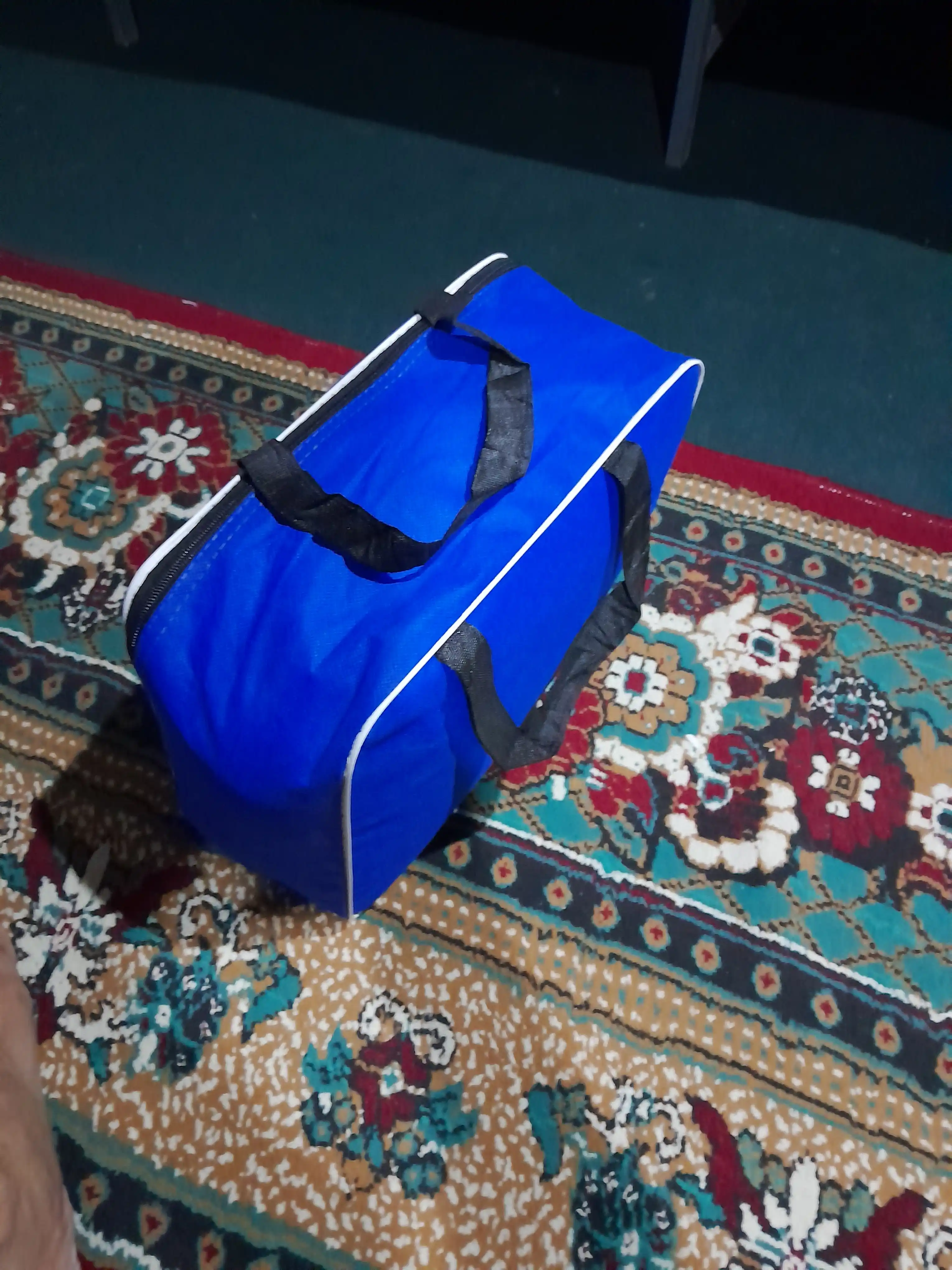 Barcha avtomobillar uchun himoya tenti-cho‘nagi — quyosh, yomg‘ir, qor va changdan himoya