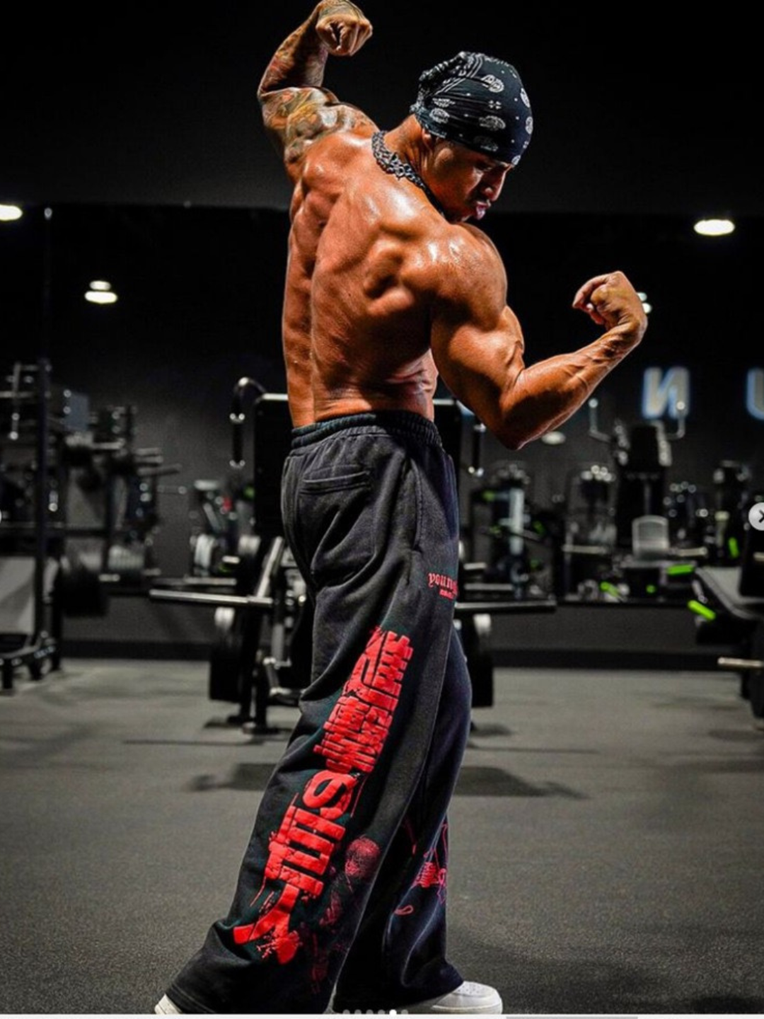 Erkaklar uchun sport shimlar — joggerlar YOUNGLA va GYMSHARK