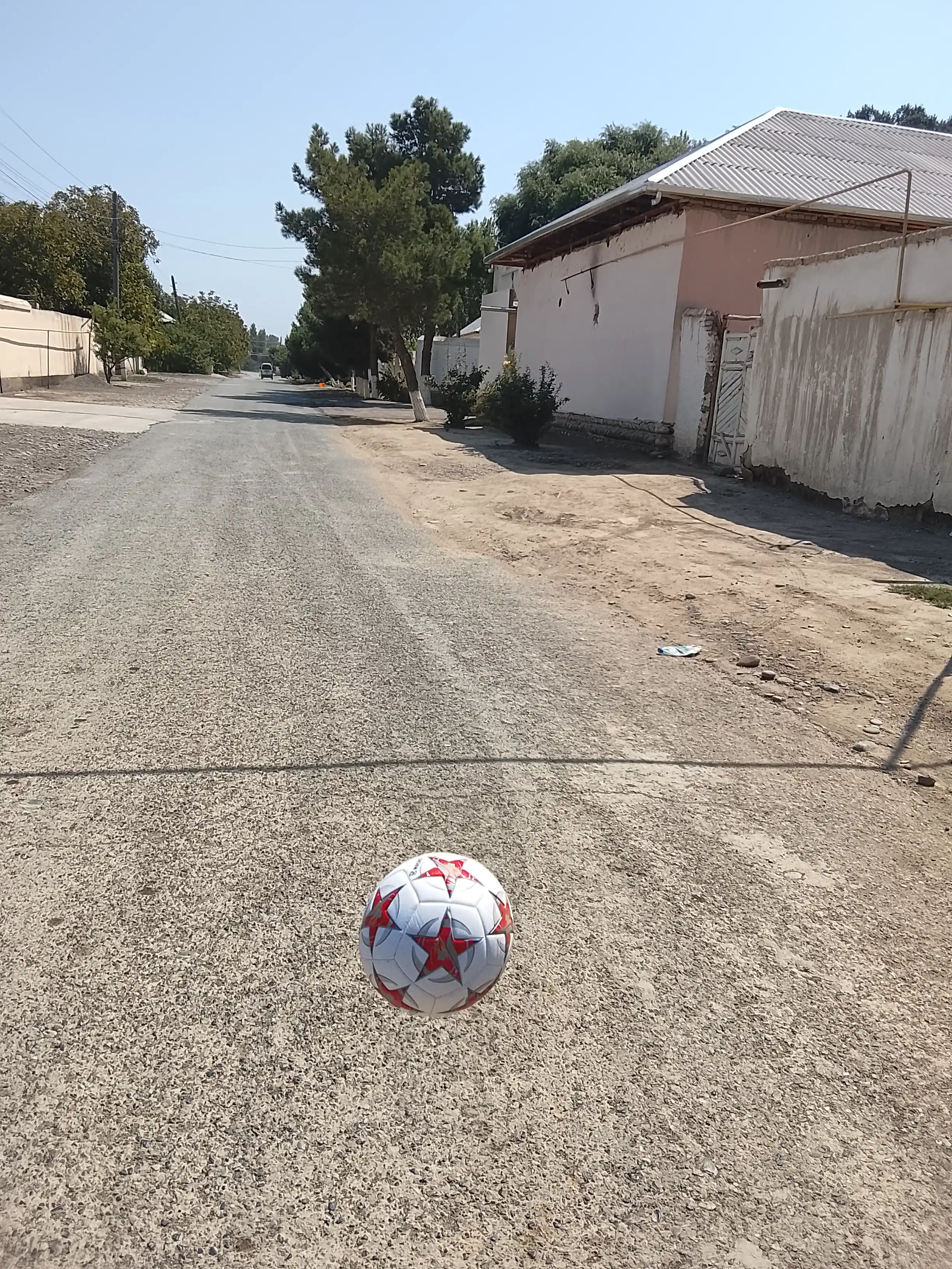 O‘yin va mashg‘ulotlar uchun 5-raqamli futbol to‘pi, turli dizayn va modellarda
