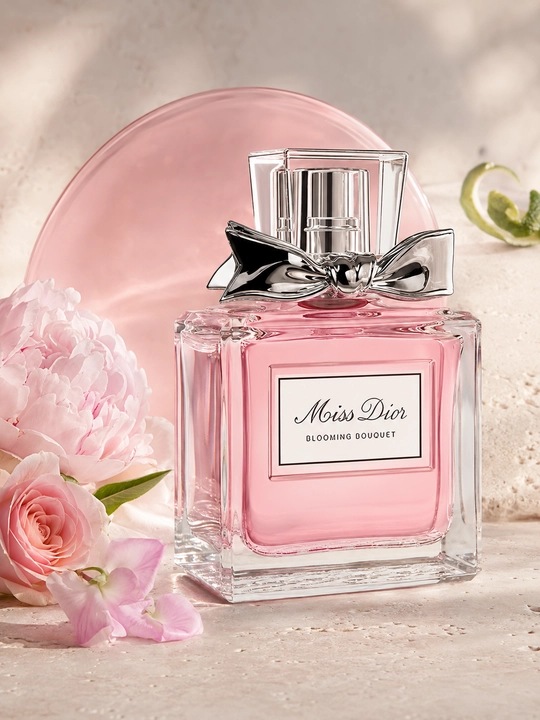 Ayollar atiri Miss Dior Blooming Bouquet, atirgul va pion hidli, 3-30 ml