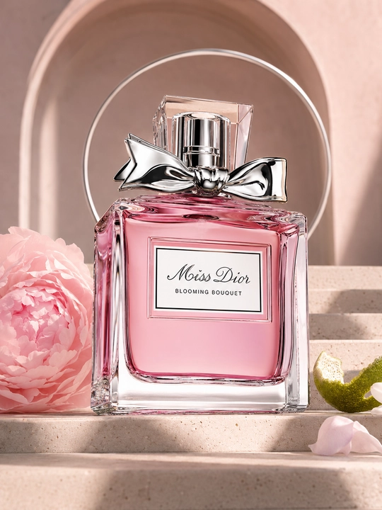 Ayollar atiri Miss Dior Blooming Bouquet, atirgul va pion hidli, 3-30 ml