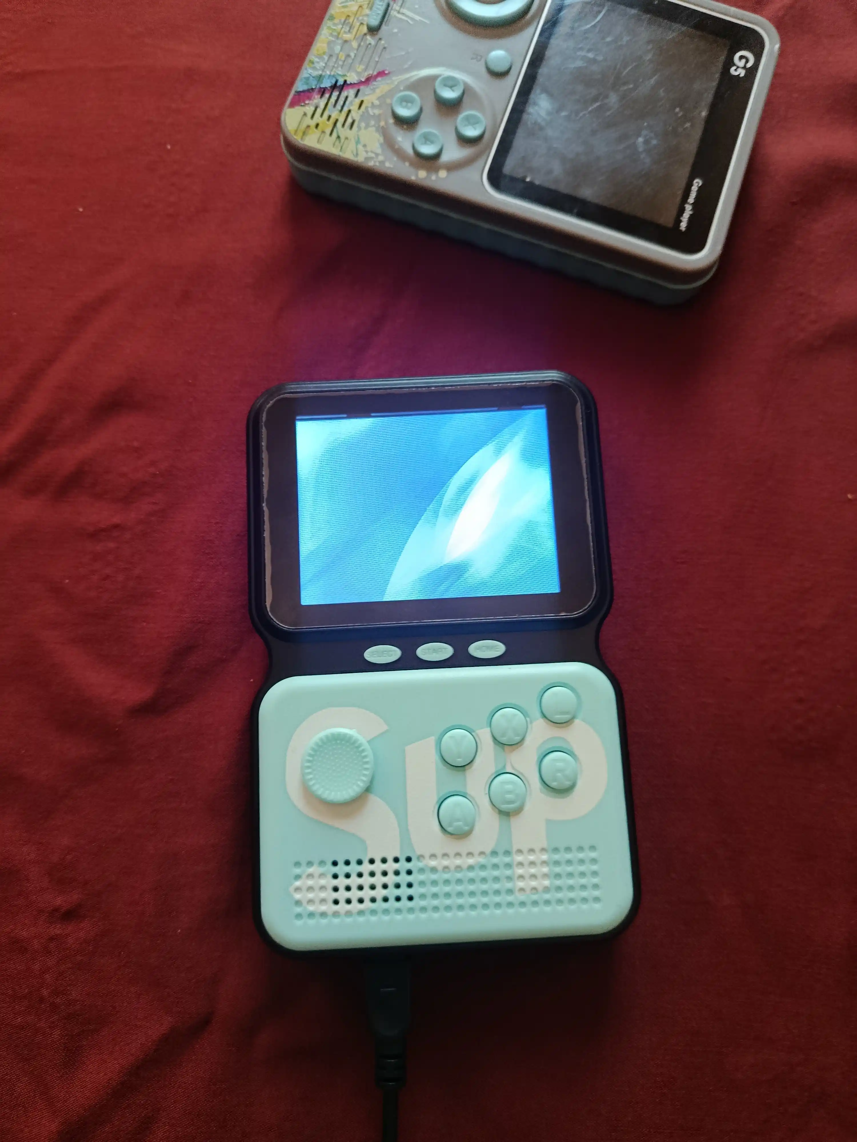 SUP Game Box portativ o‘yin konsoli 400 ta o‘yinli retro приставка ekranli