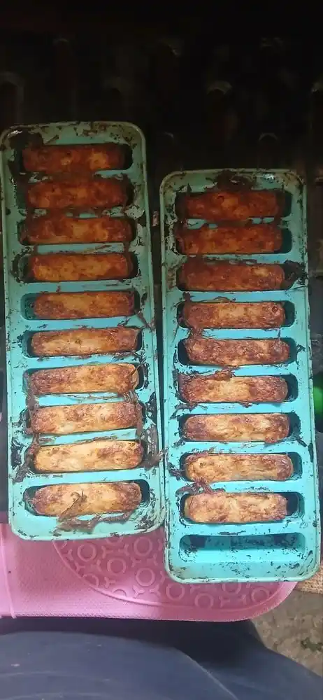 Mini sasiska uchun silikon qolip qopqoqli, pechda pishirish BPA Free oziq-ovqat silikoni