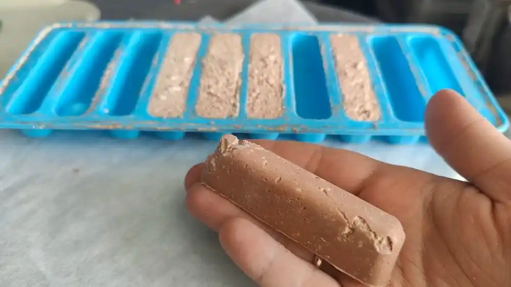 Mini sasiska uchun silikon qolip qopqoqli, pechda pishirish BPA Free oziq-ovqat silikoni