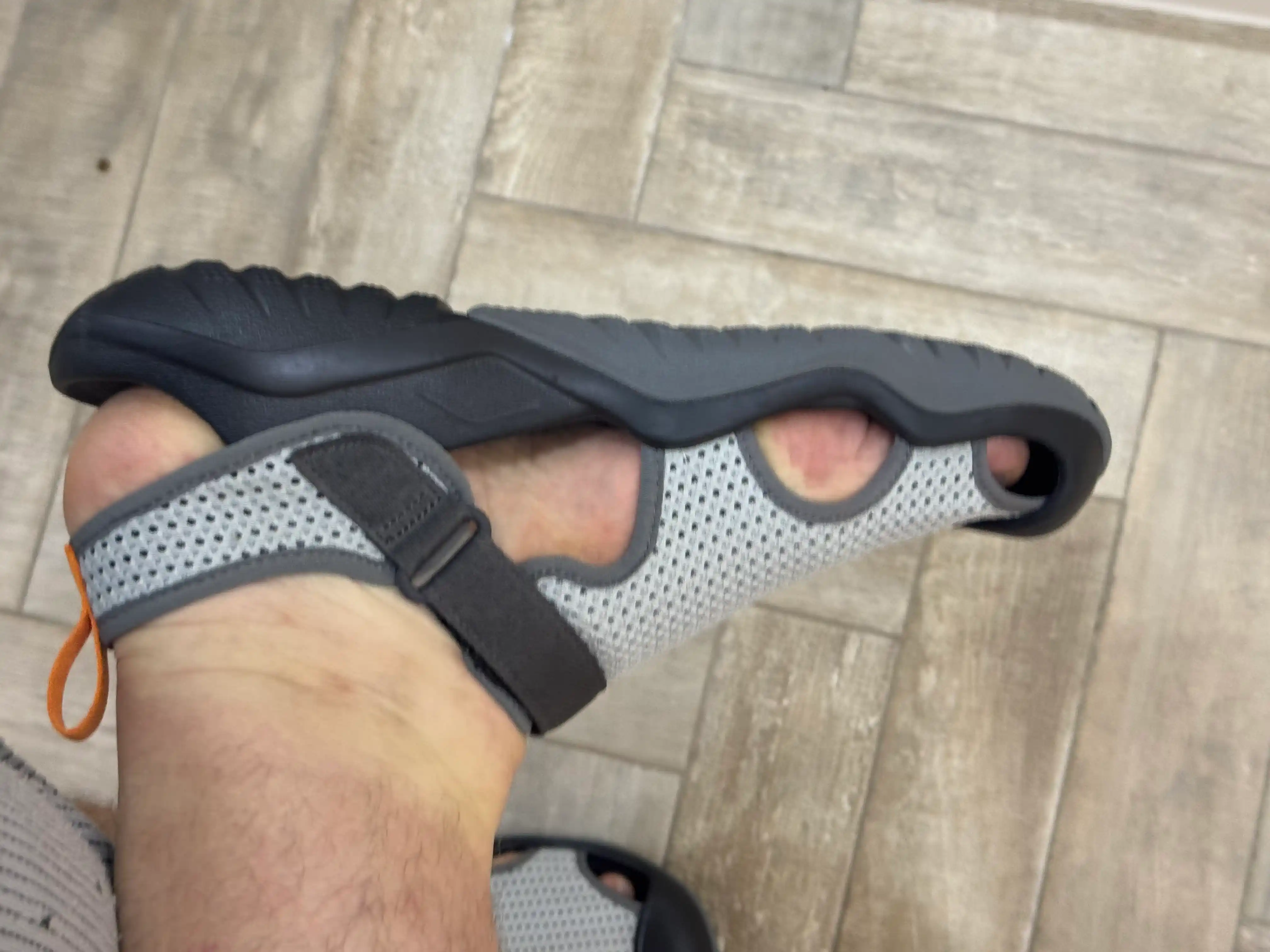 CROCS Swiftwater Mesh Deck Sandal 211095-1NM, ayollar va erkaklar uchun