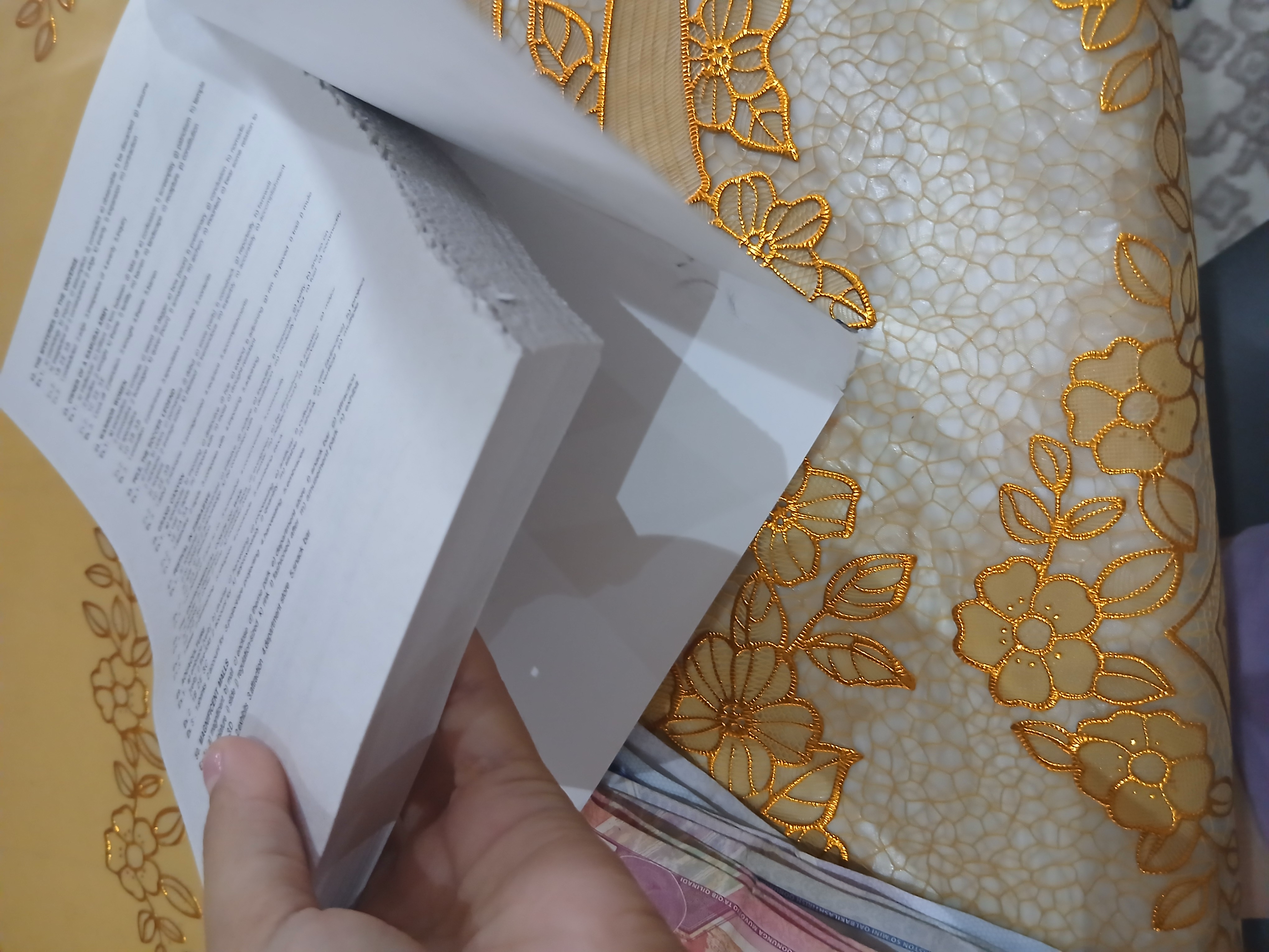 ELS English Through Reading — Nesibe Sevgi Öndeş, o‘qish orqali ingliz tili