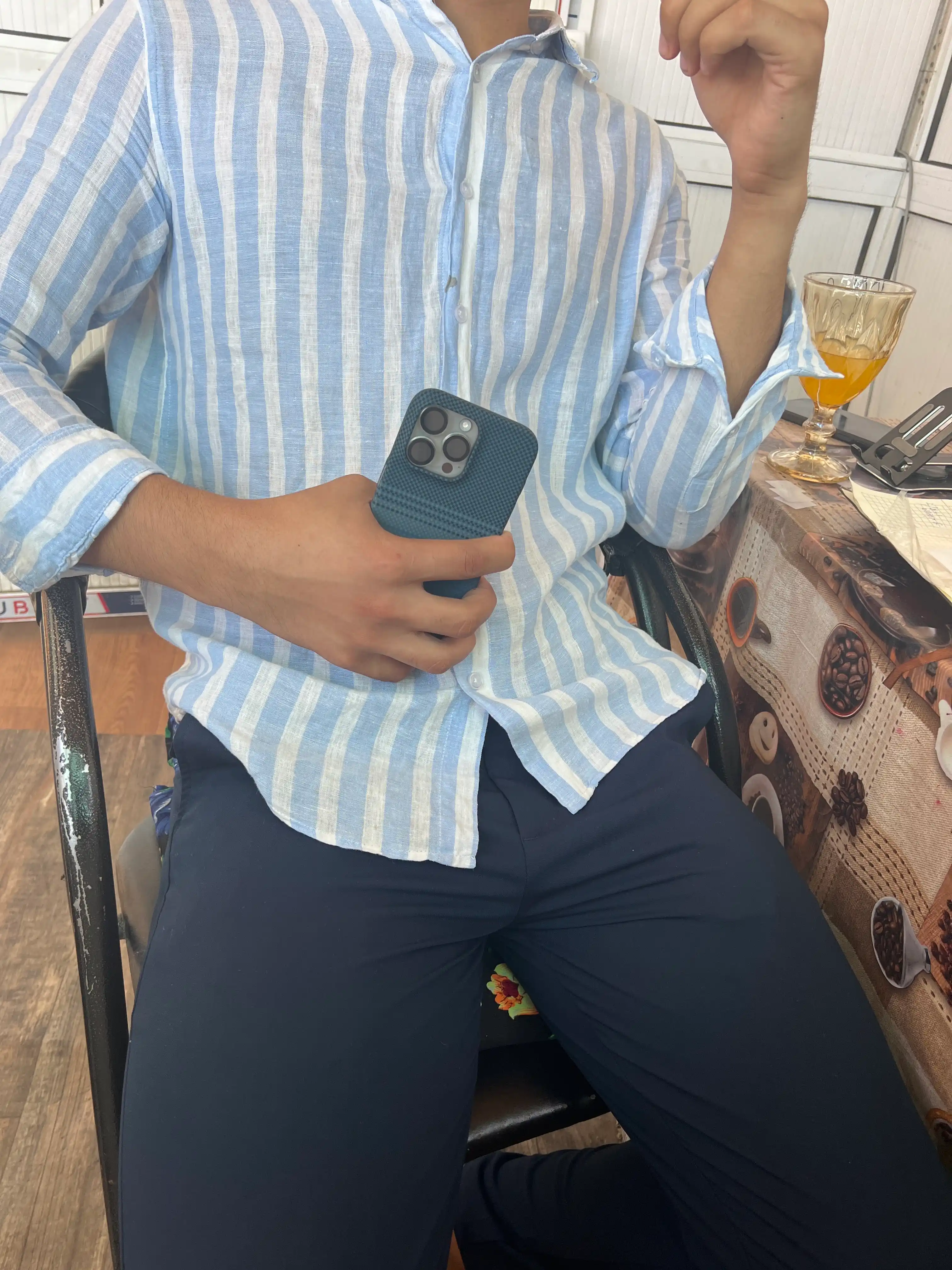 IPhone X, XR, 11, 12, 13, 14, 15, 16, 17 Pro, Pro Max uchun qattiq karbon g‘ilof