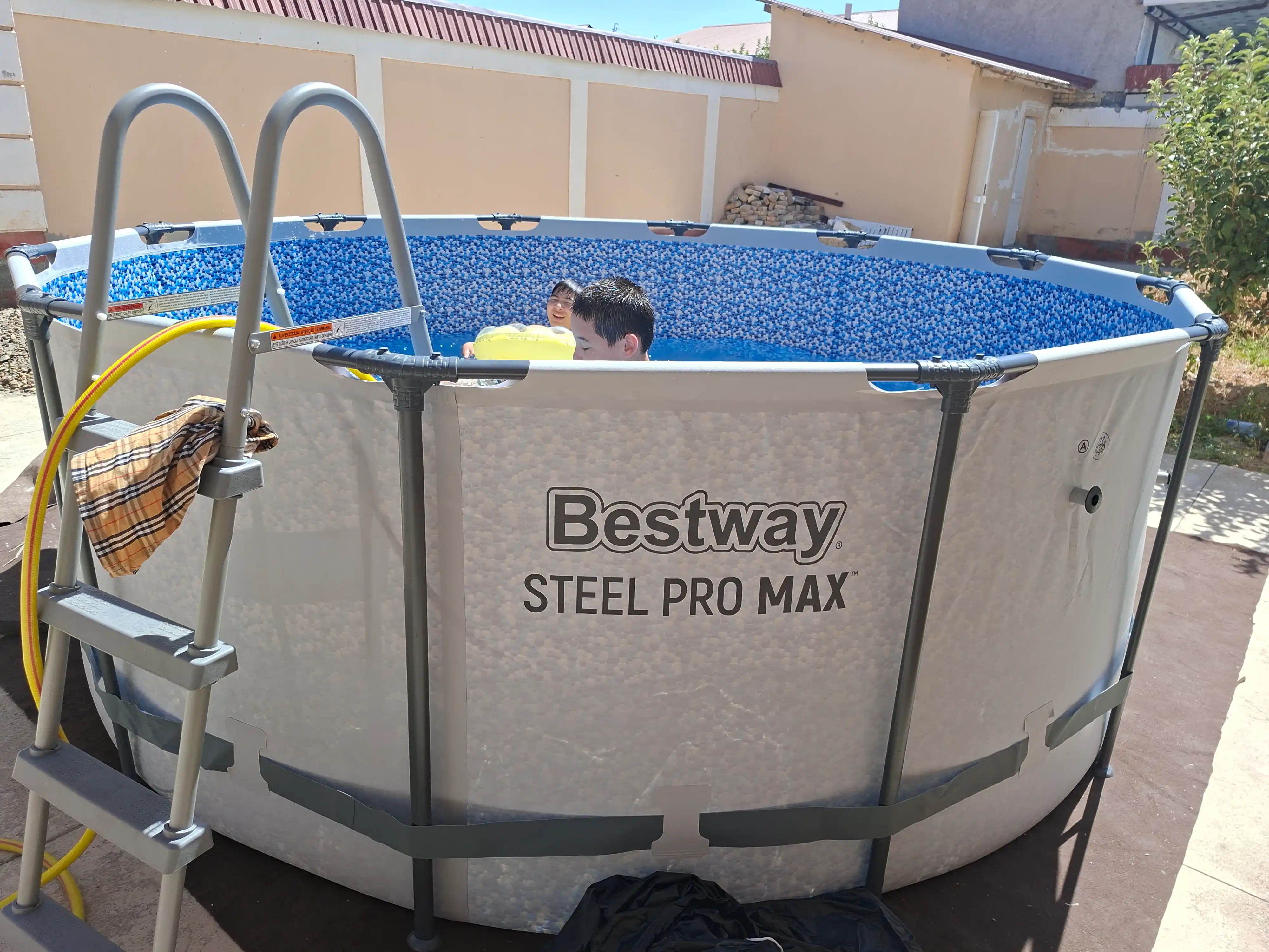 Karkasli basseyn / hovuz / Bestway Steel Pro Max 56420 / yumaloq 366 sm / PVX / oq