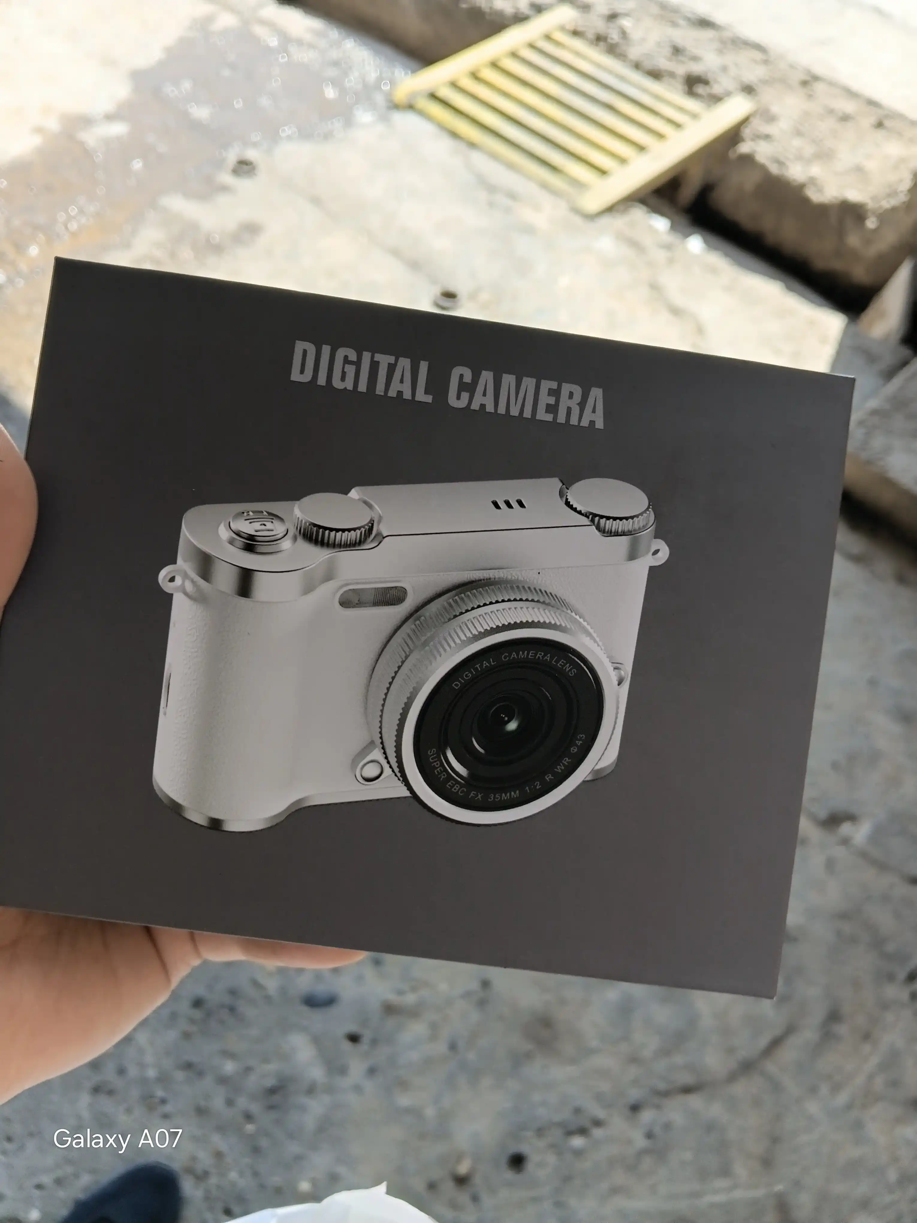 Raqamli kamera (fotoparat), foto kamera, retro kamera, 8x zum, va 32 GB karta