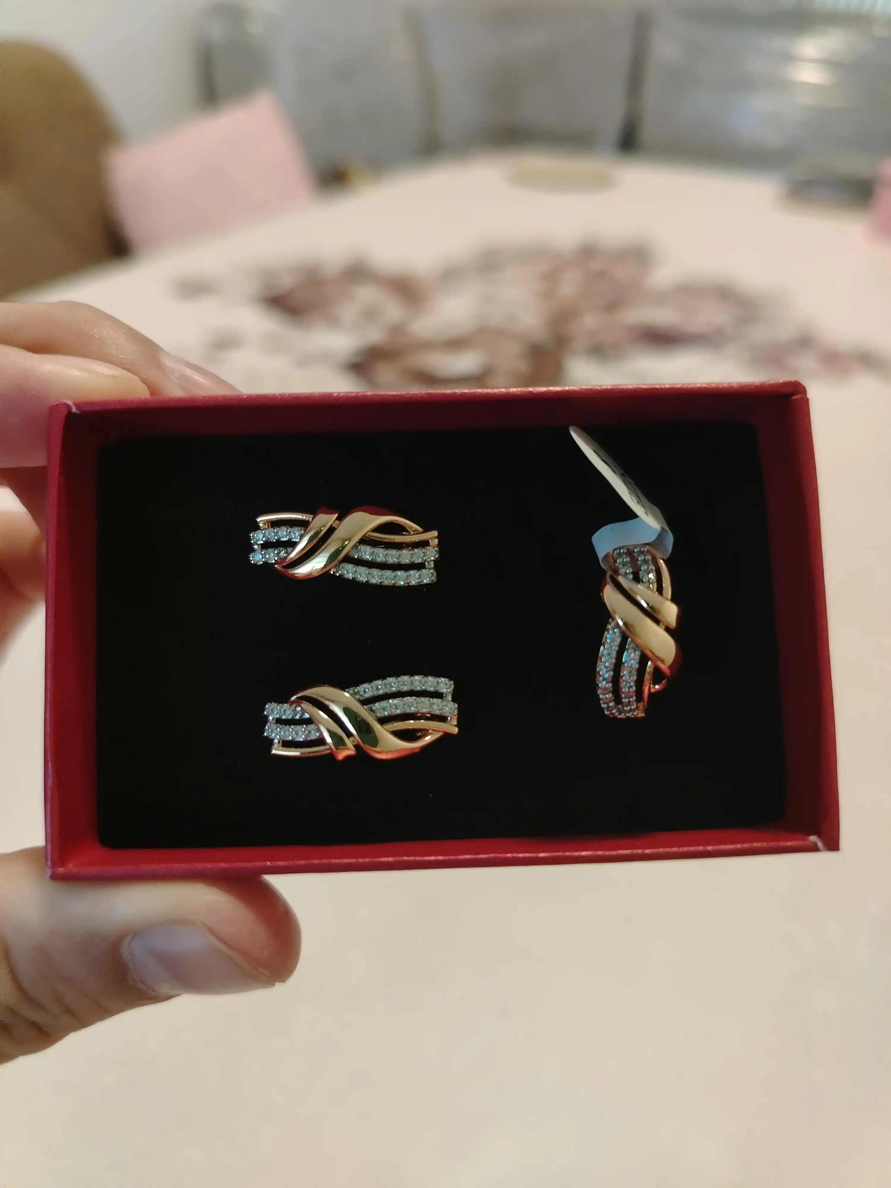 XUPING JEWELRY ayollar va qizlar uchun taqinchoqlar to‘plami