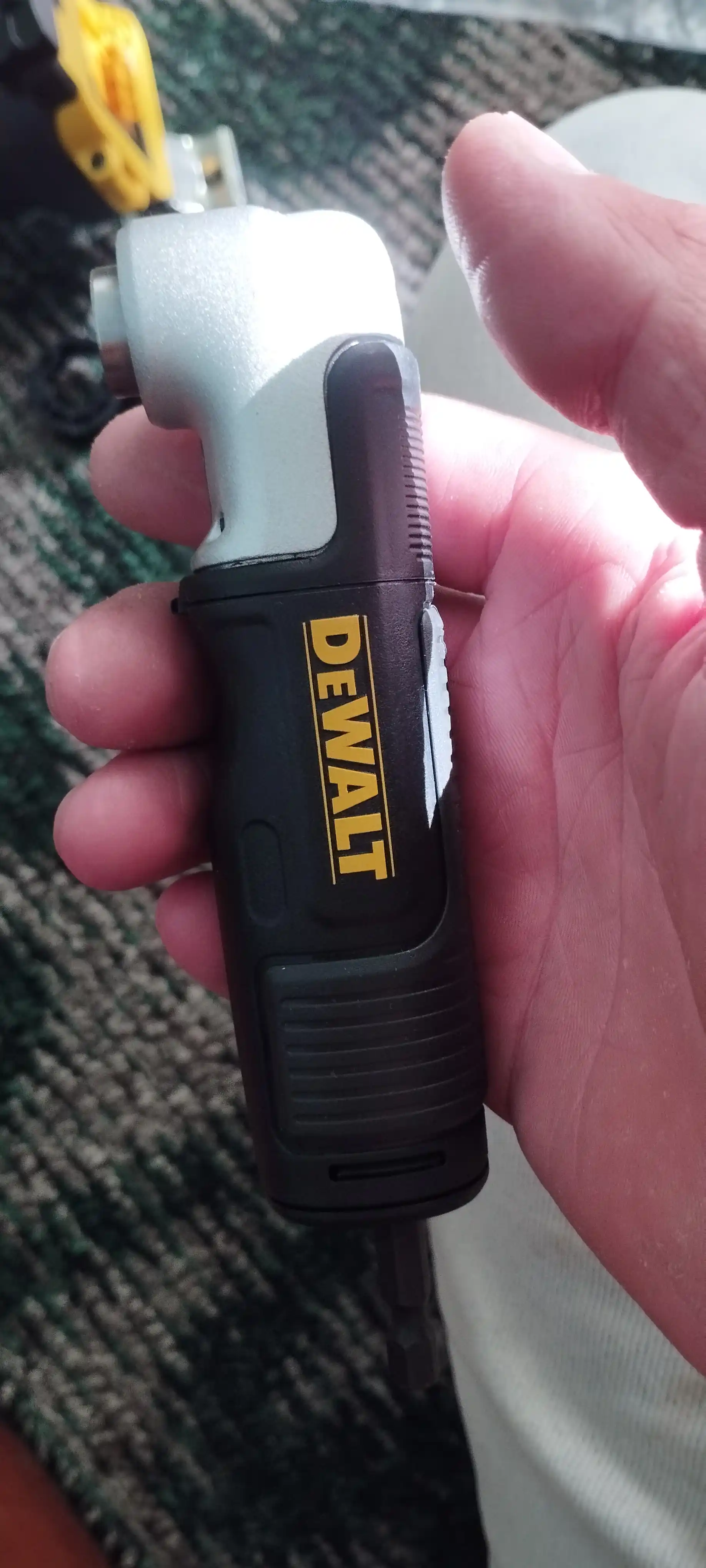 Burchakli nozul DeWALT IMPACT 2 avlodlar HEX 1/4 DT20500-QZ