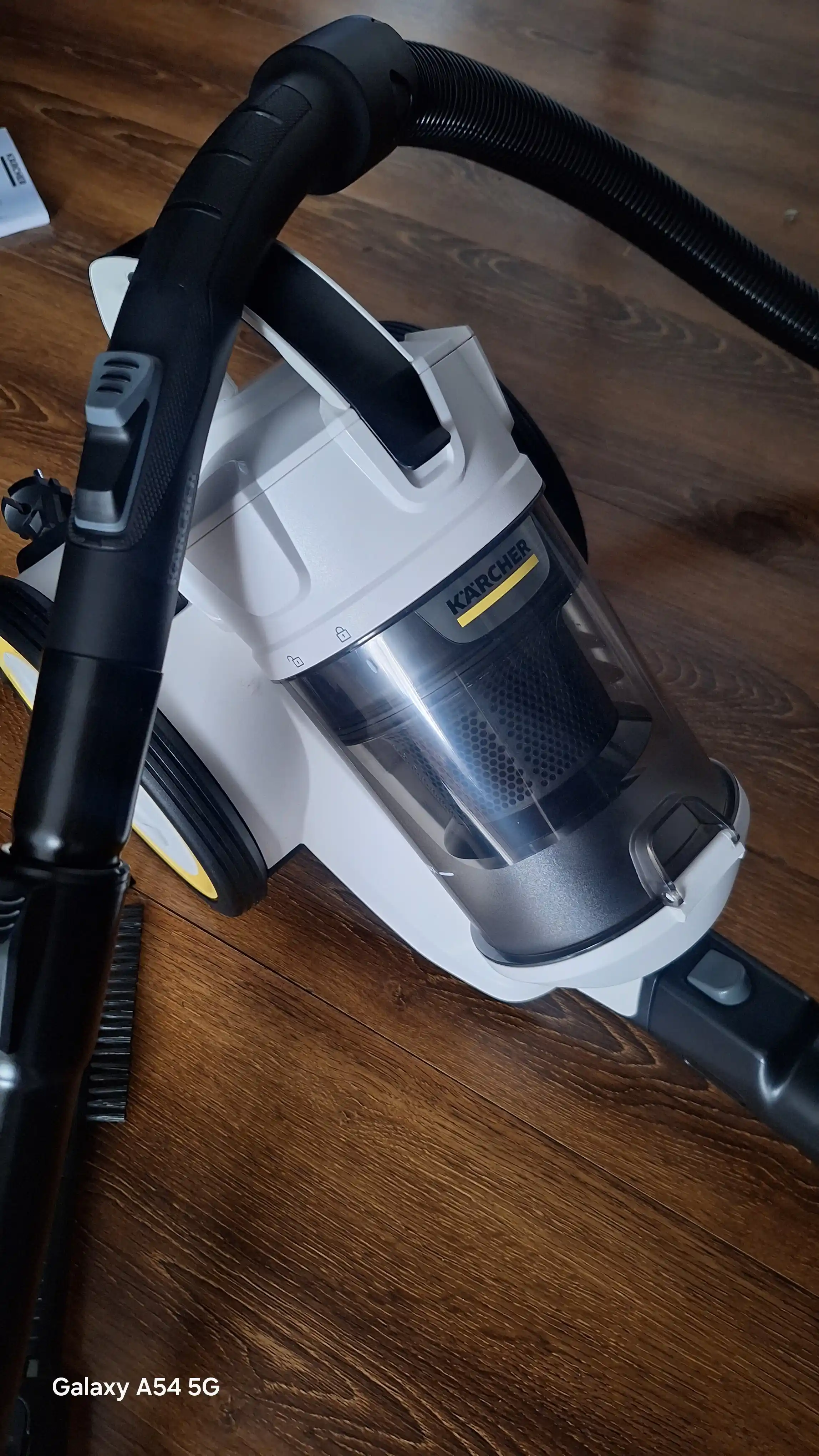 Karcher VC 2 / VC 3 Plus changyutgichi: kuchli, ixcham HEPA filtrli model