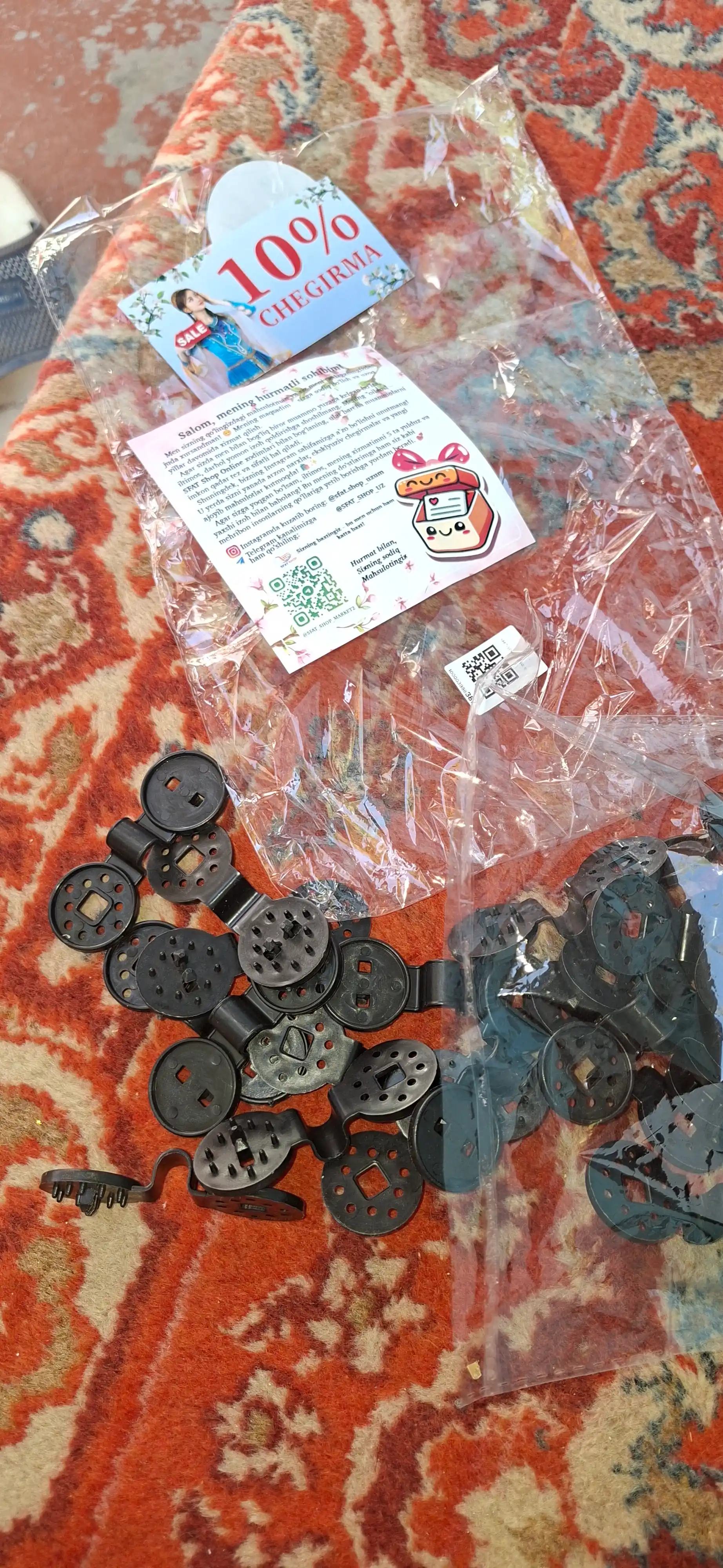 Soya beruvchi matolar, quyoshdan himoyalovchi torlar, teplitsa uchun plastik qisqichlar