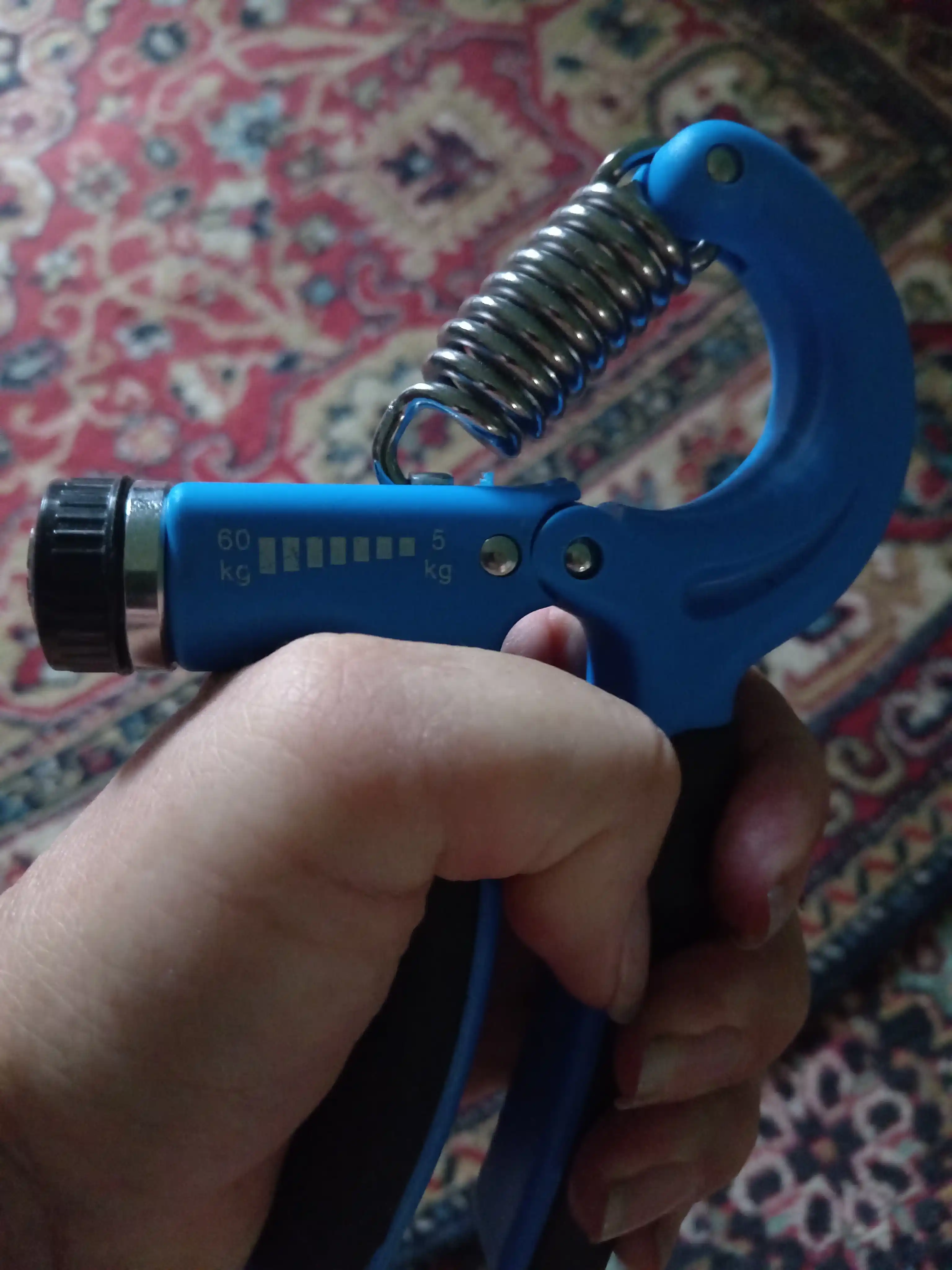 Qo‘l uchun bilak hisoblagichli espander, sozlanadigan. 10 – 60 kg