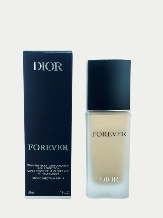Стойким оттенком. Dior Forever — стойкий тональный крем 24 часа с SPF 15, оттенок 0N - 