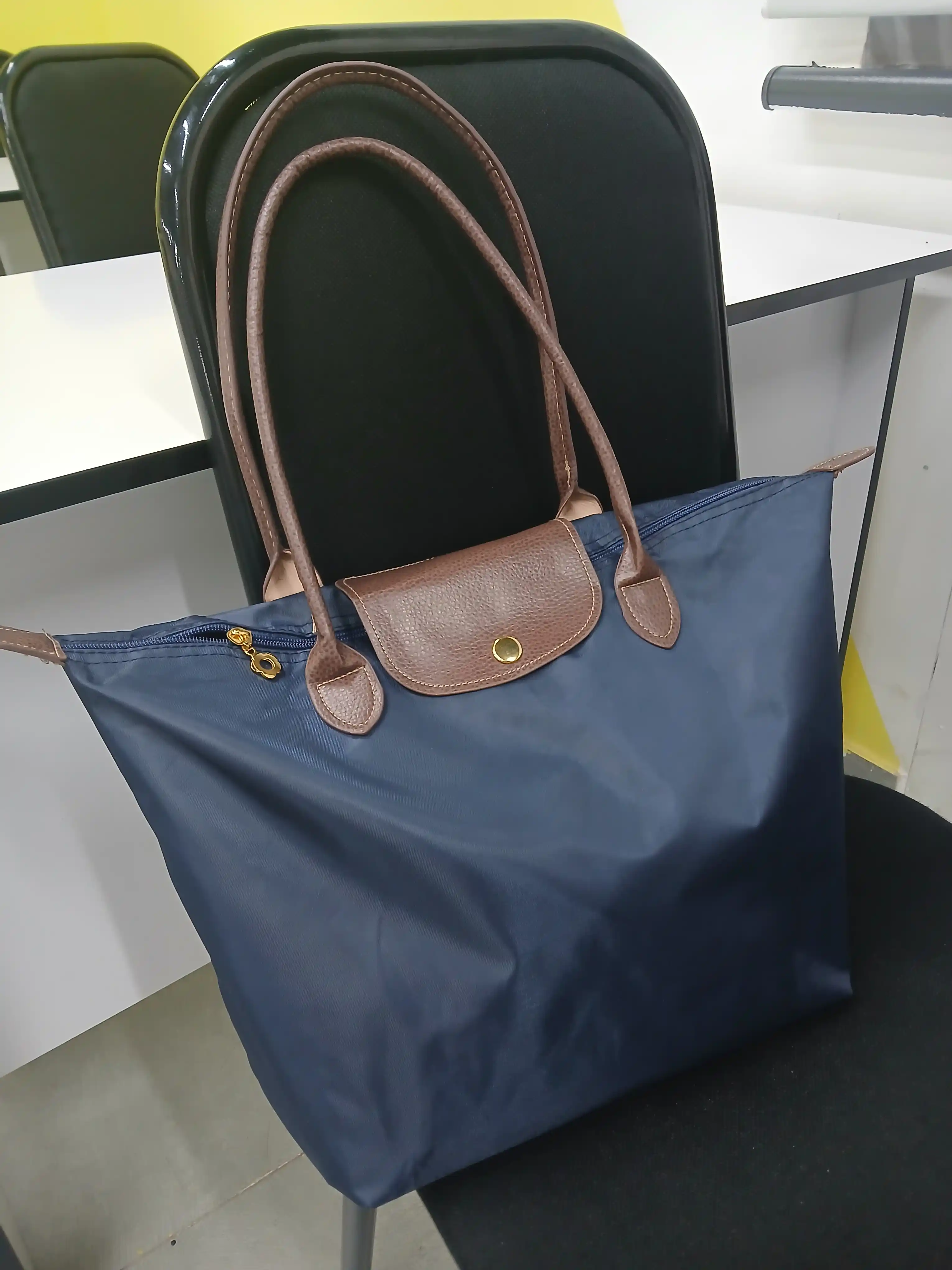 Maktab sumkasi, katta, ayollar uchun, Longchamp uslubida, o‘lchami M, tovut, shopper, A4 formatda