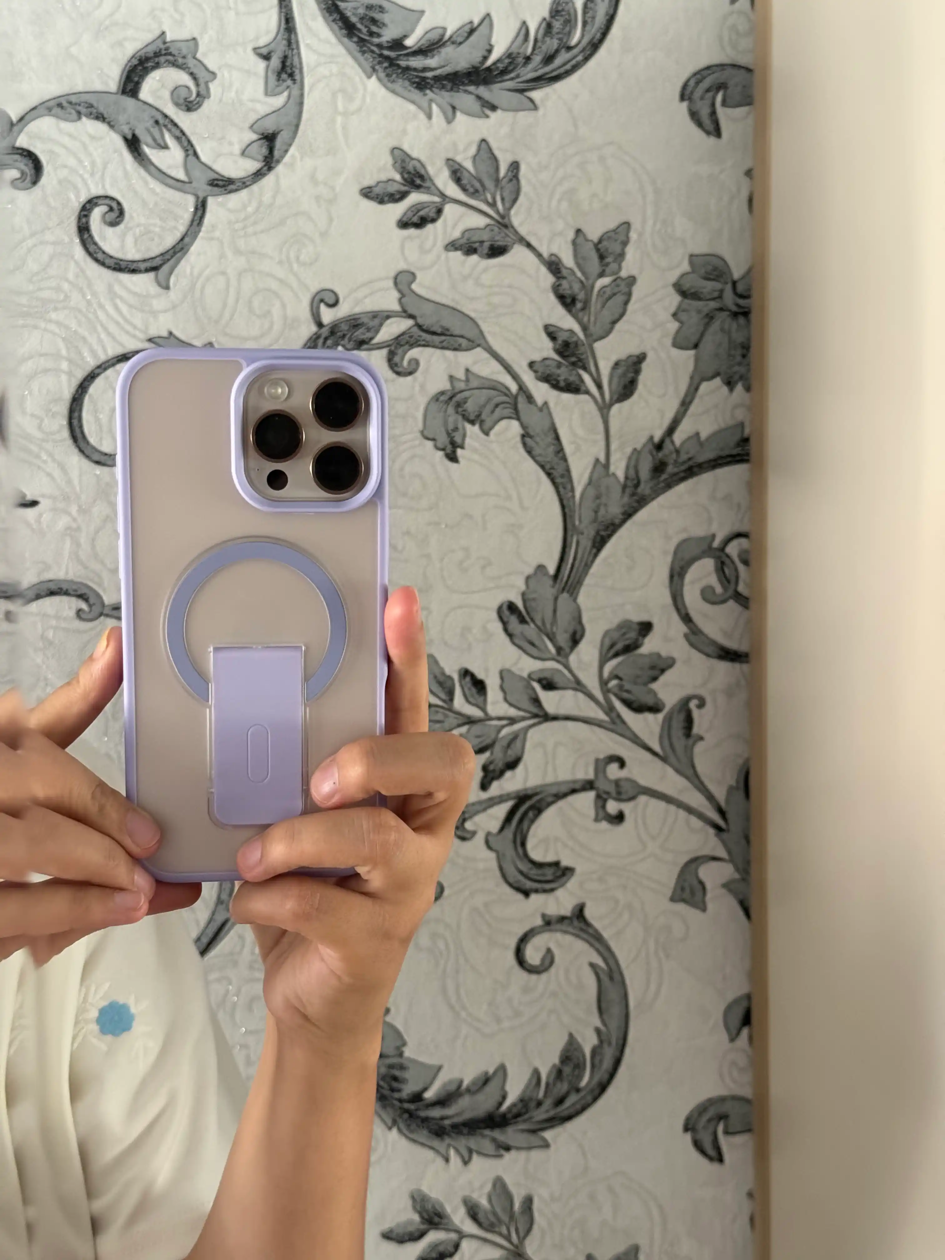 IPhone 16 Pro Max, 17 Pro Max uchun g‘ilof