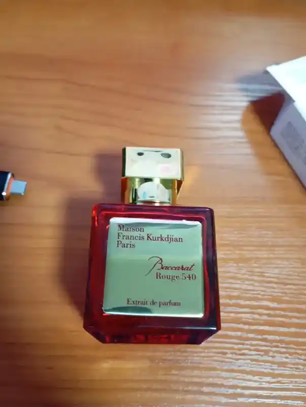 Baccarat Rouge 540 Maison Francis Kurkdjian 50 ml унисекс парфюм стойкость 1–2 дня
