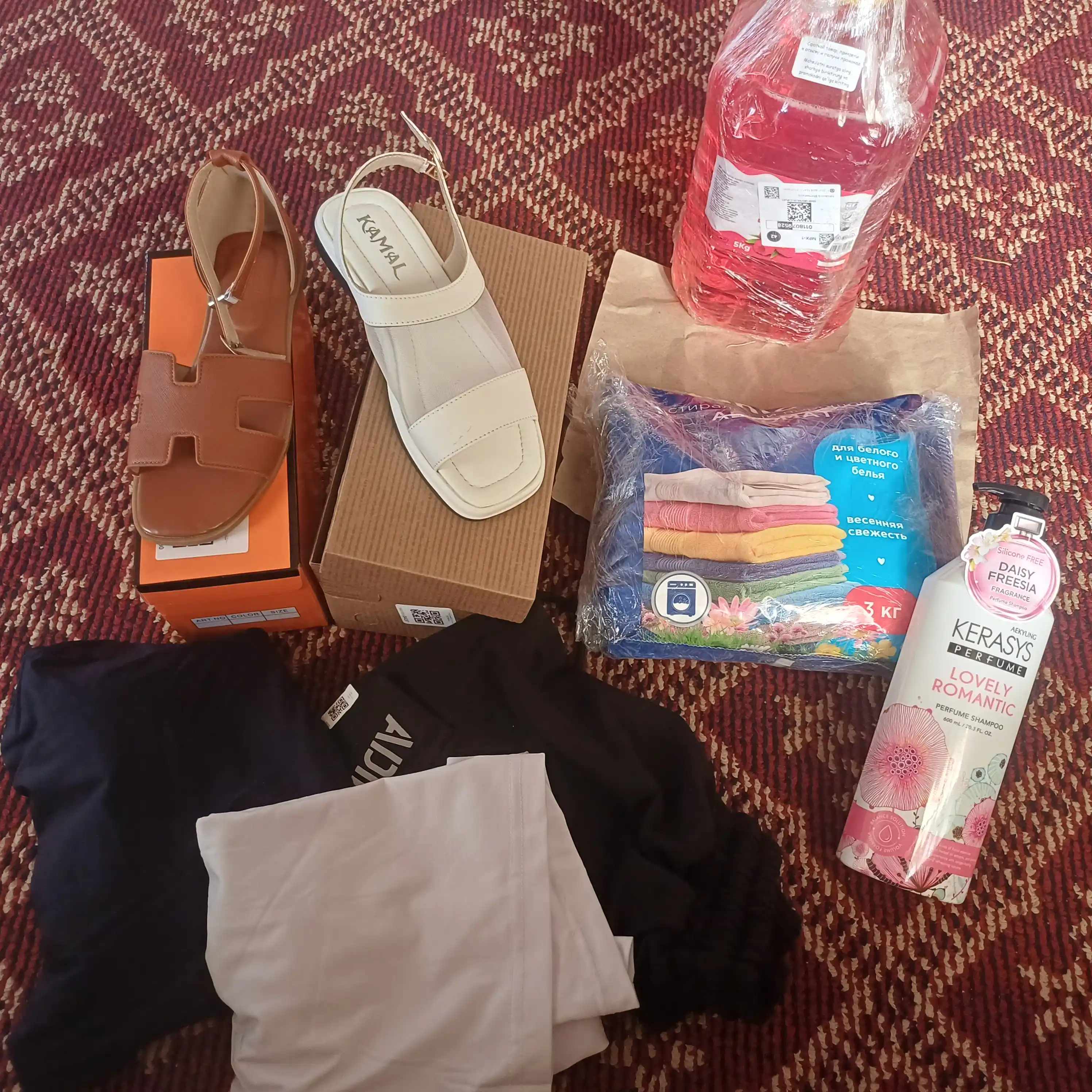 Ayollar shippagi va sandali Hermes uslubida, yozgi qulay tapochkalar maxsus karobkada