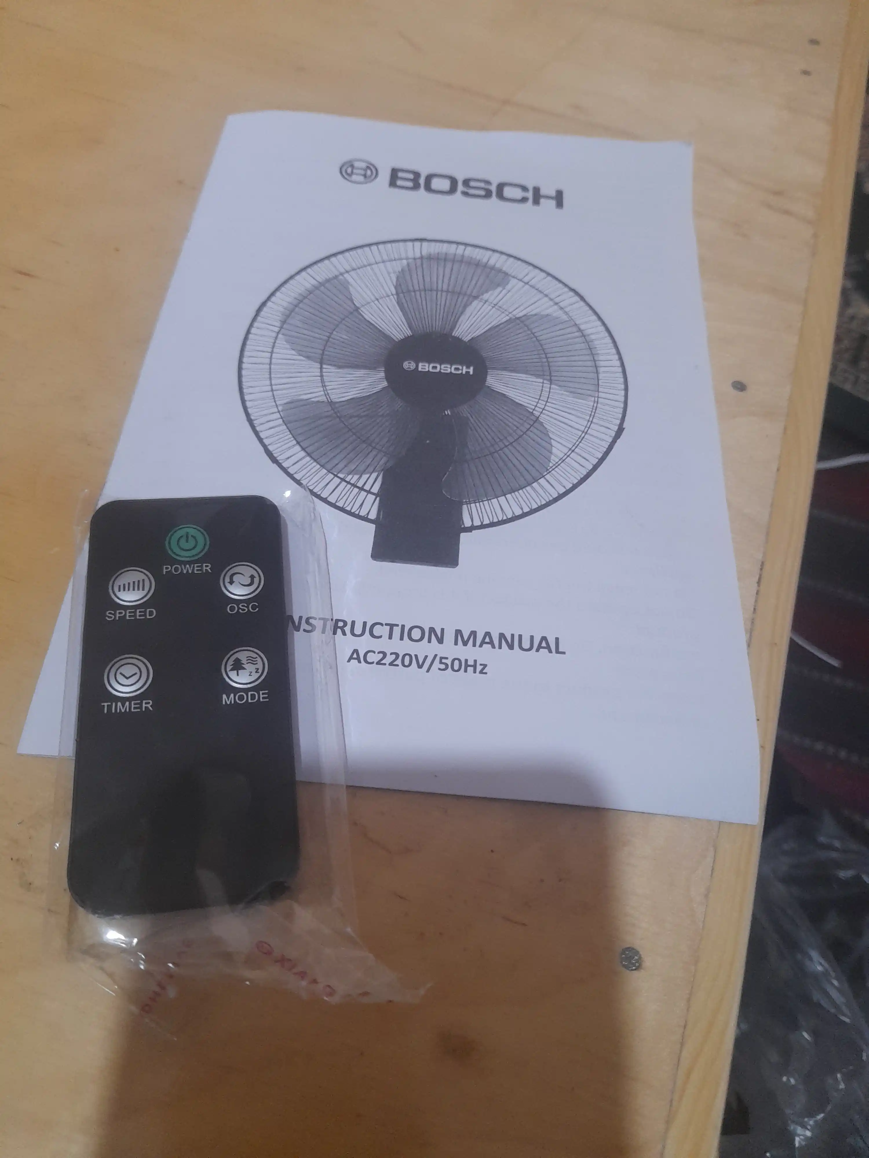 Devor ventilyatori, pultli boshqaruv, 3 tezlik rejimi, taymerli