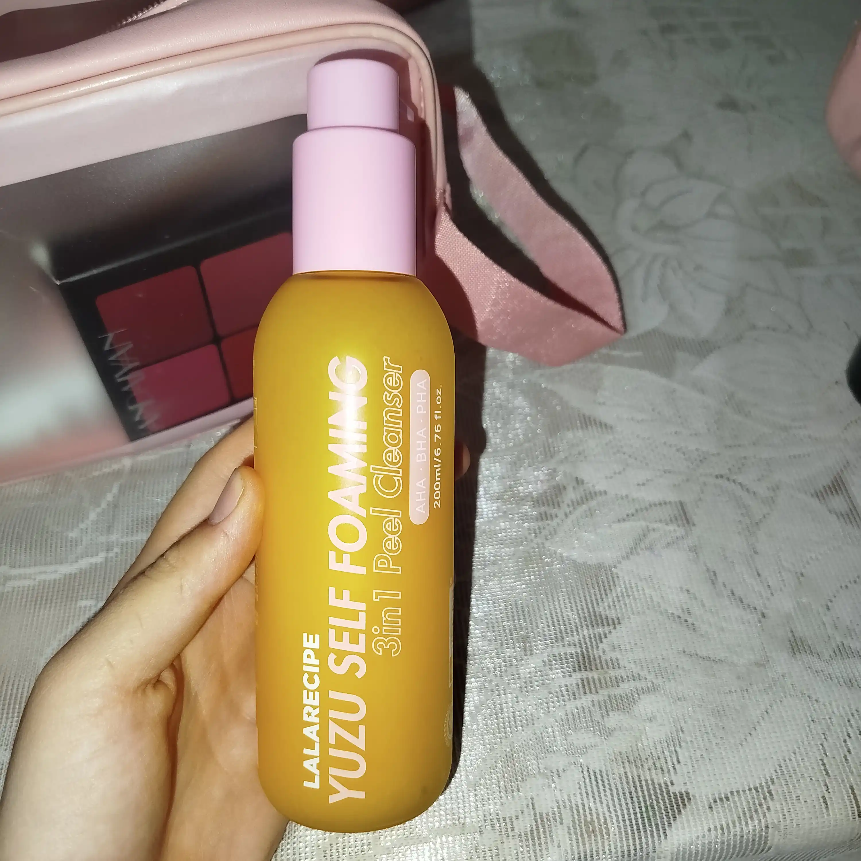 LALARICIPE Yuzu Self Foaming 3‑в‑1 AHA BHA – нежная пенка для очищения лица, 200 мл