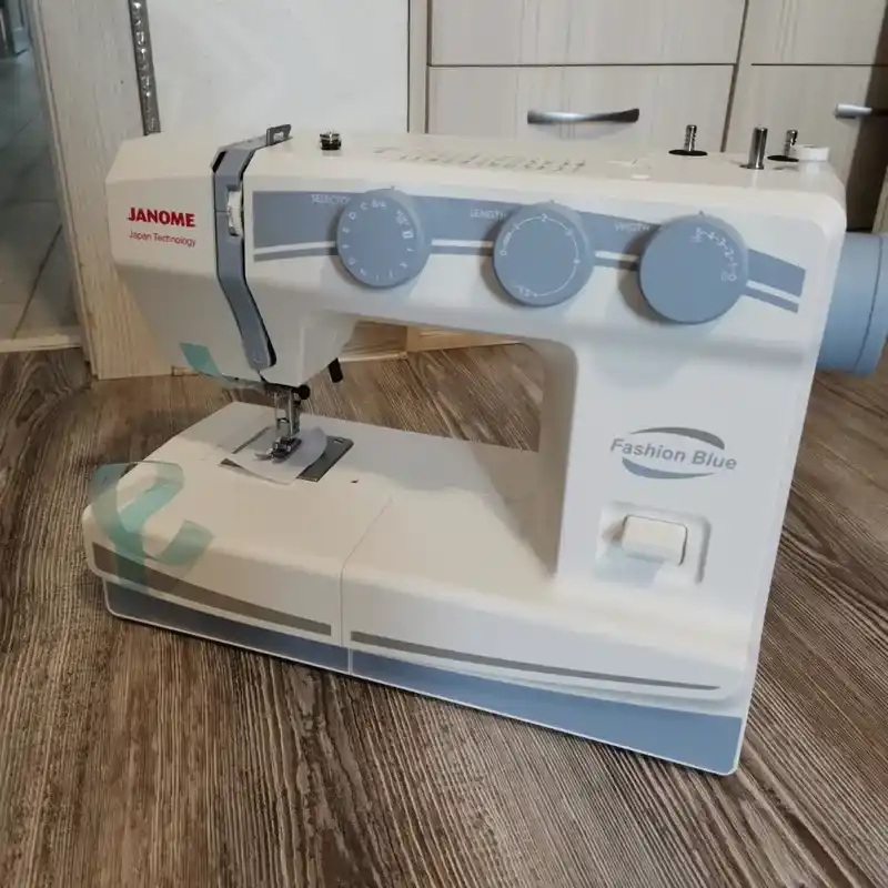 Elektromexanik tikuv mashinasi Janome Fashion Blue, 25 tikuv operatsiyalari