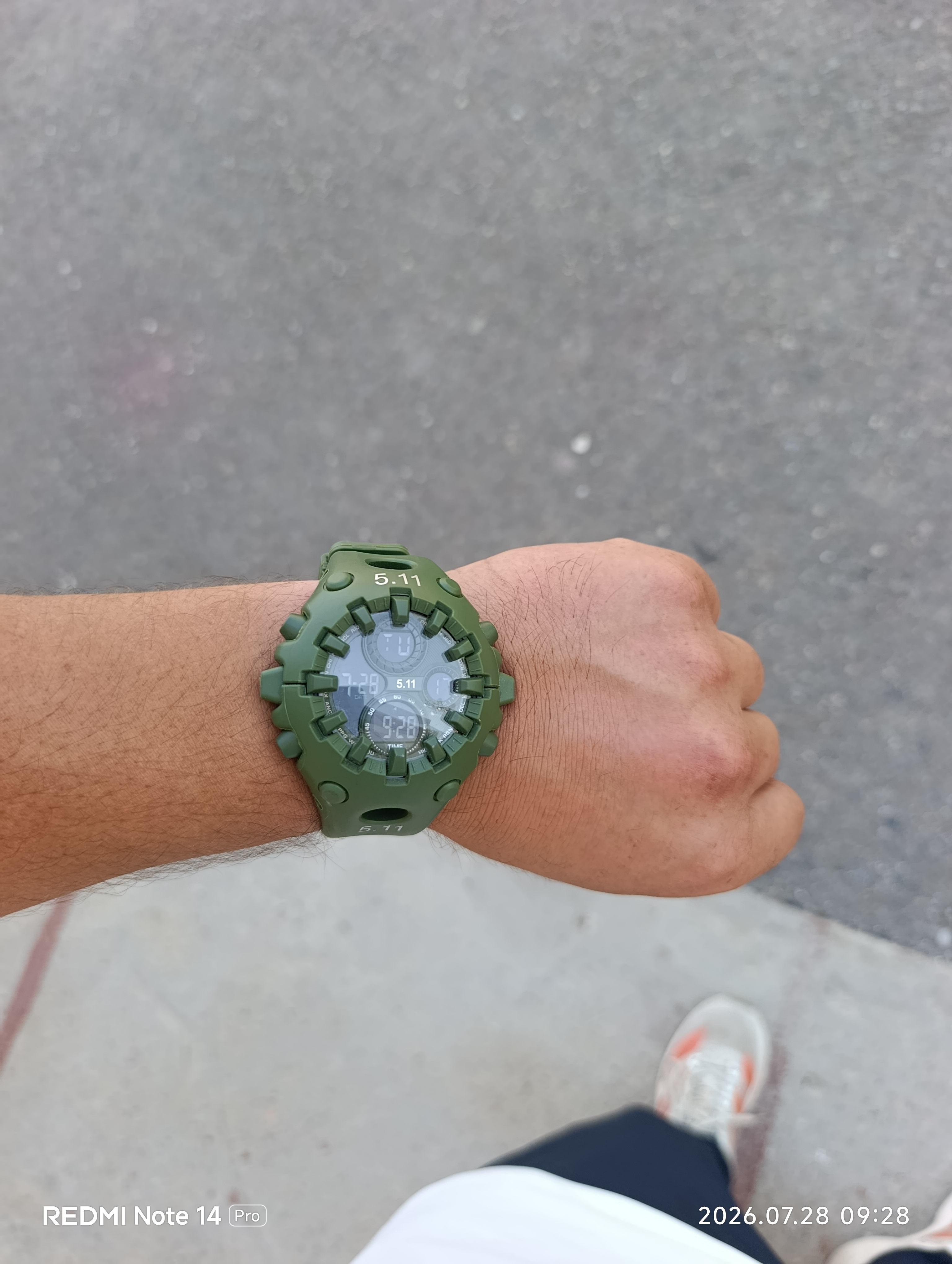 5.11 Force Tactical elektron soati, suvga chidamli 3ATM, zarbaga bardoshli sport soat