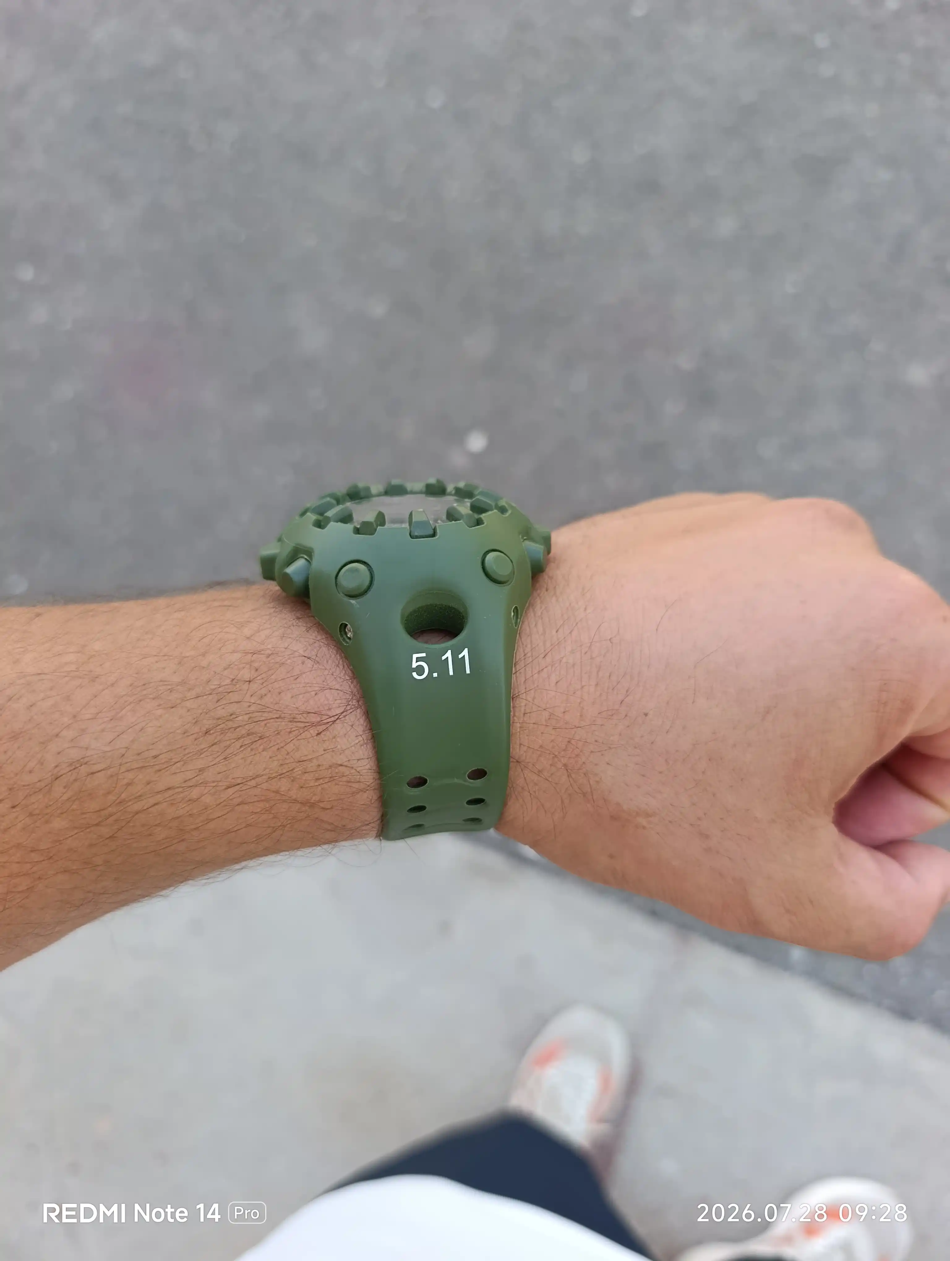 5.11 Force Tactical elektron soati, suvga chidamli 3ATM, zarbaga bardoshli sport soat