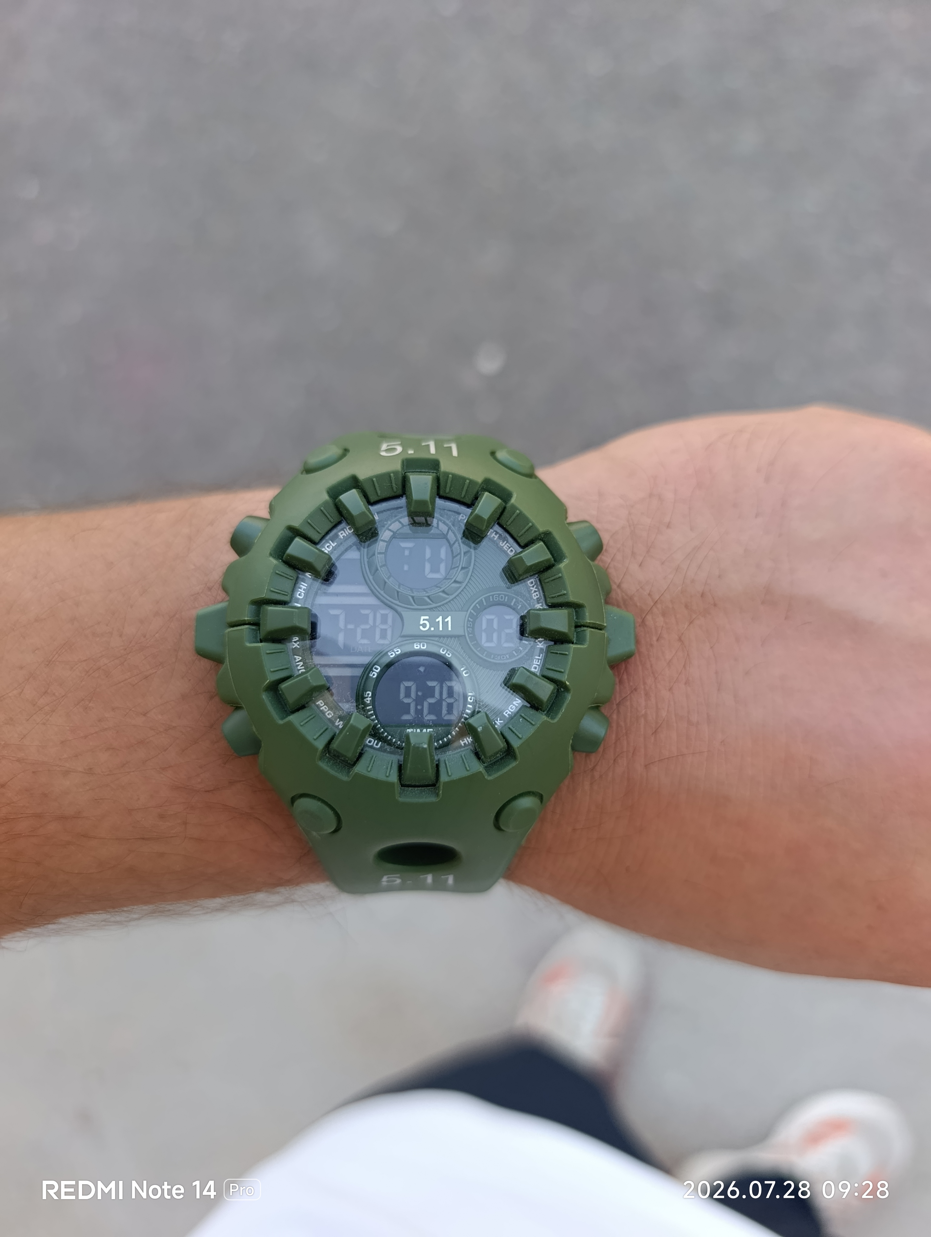 5.11 Force Tactical elektron soati, suvga chidamli 3ATM, zarbaga bardoshli sport soat