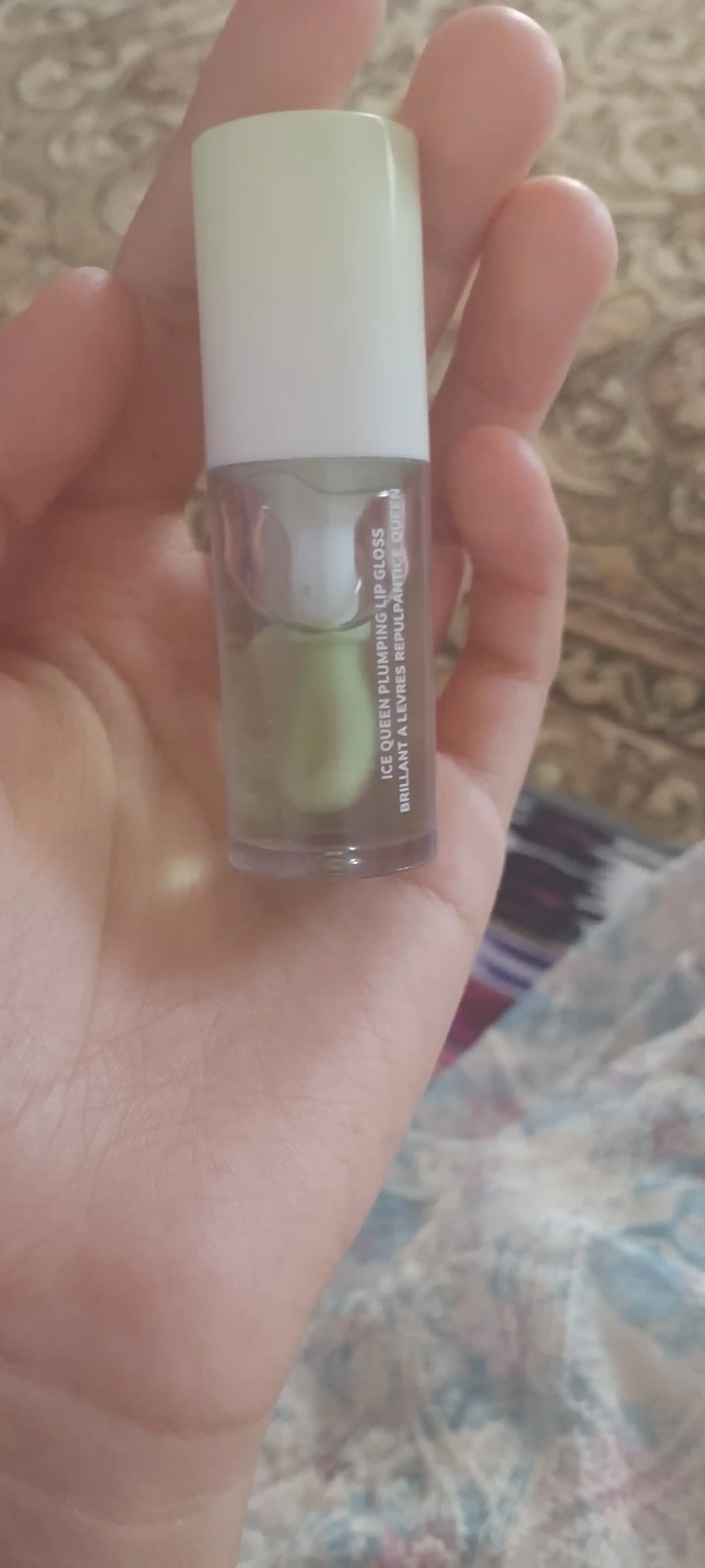 SHEGLAM lab uchun shaffof yaltiroq sariyog‘, kattalashtirish, namlash va oziqlantirish