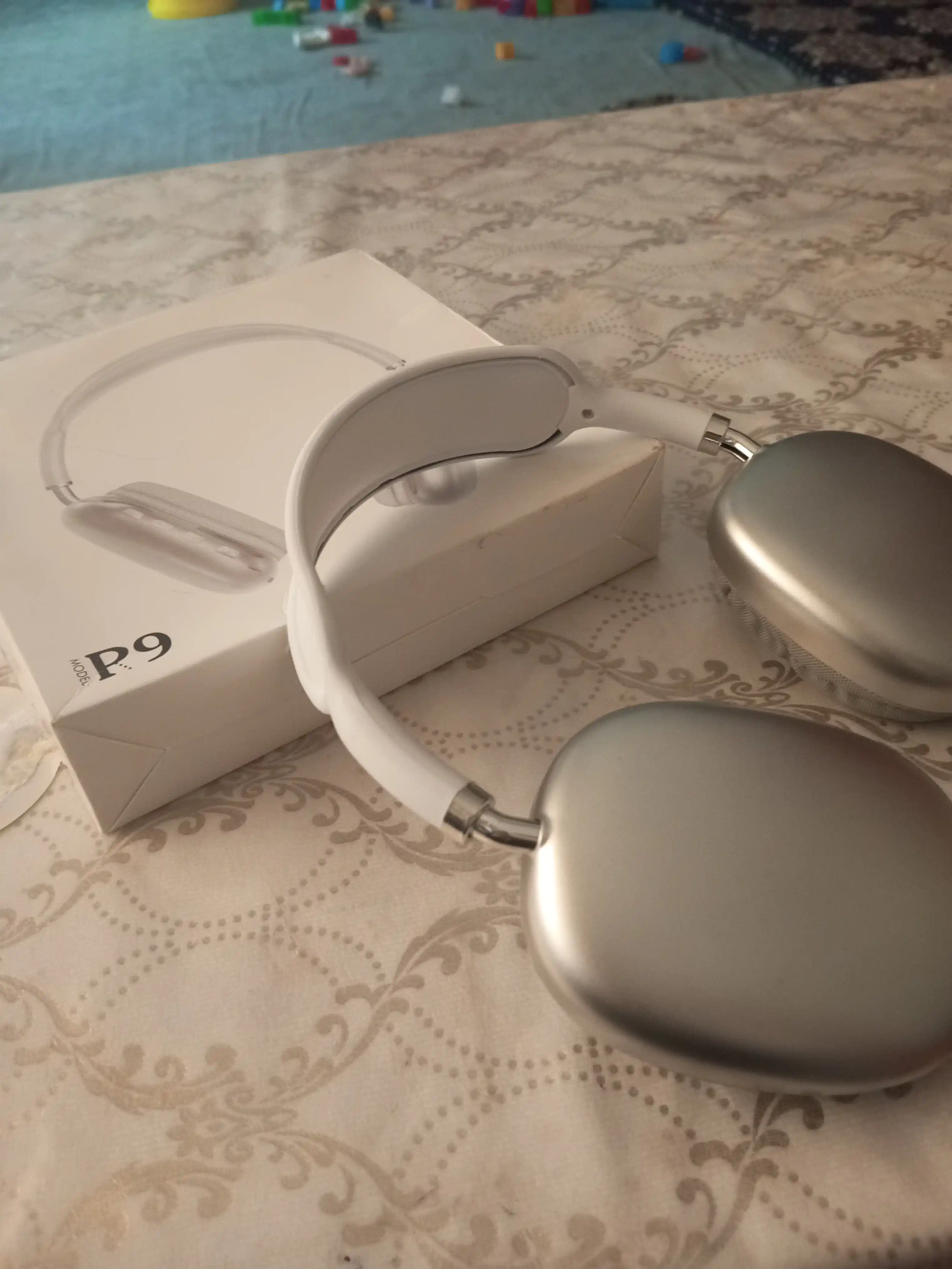 Simsiz Bluetooth quloqchinlar P9, to'liq o'lchamli, mikrofonli