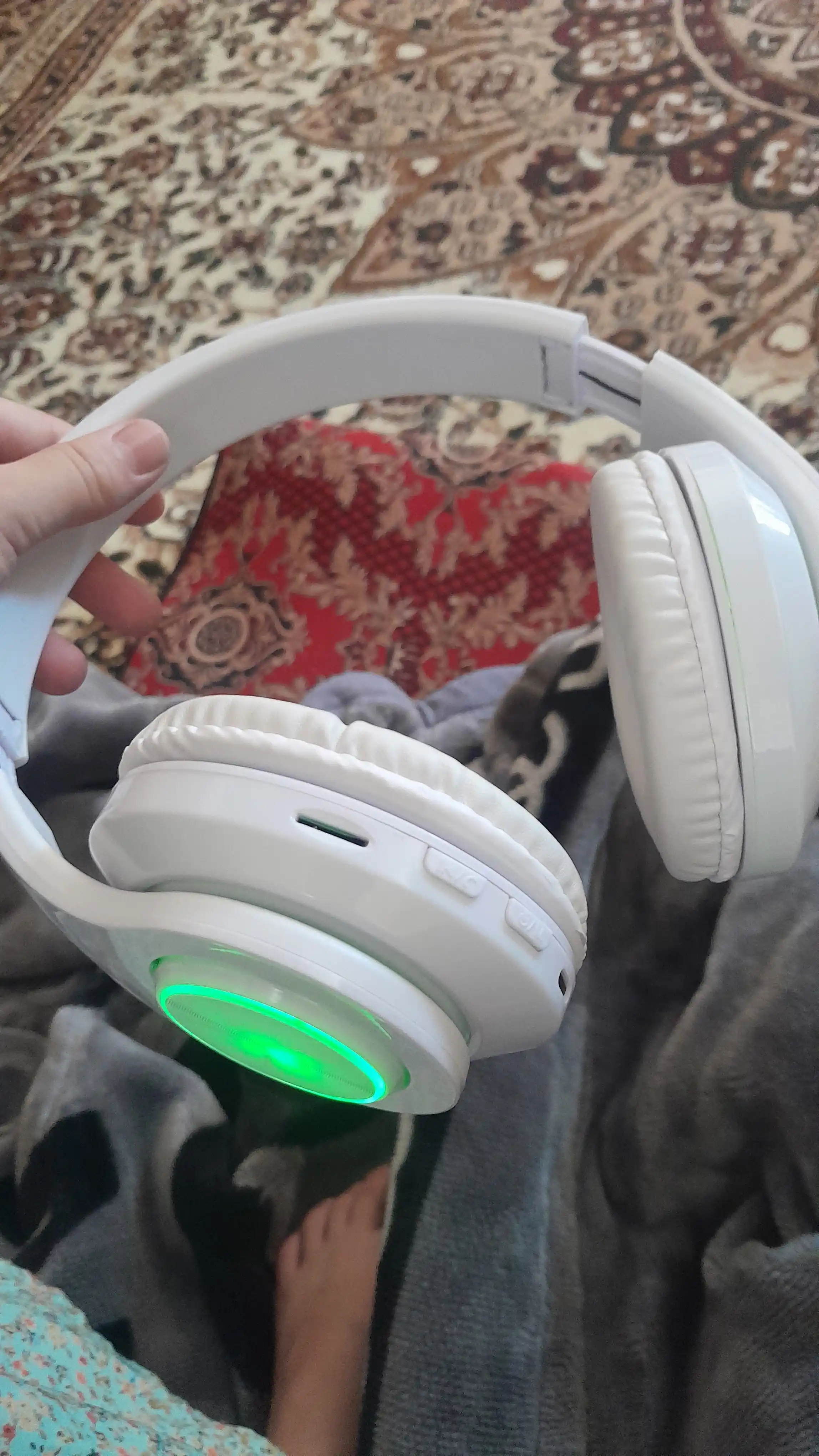 Simsiz quloqchinlar mikrofon bilan, katta to'liq o'lchamli, Bluetooth