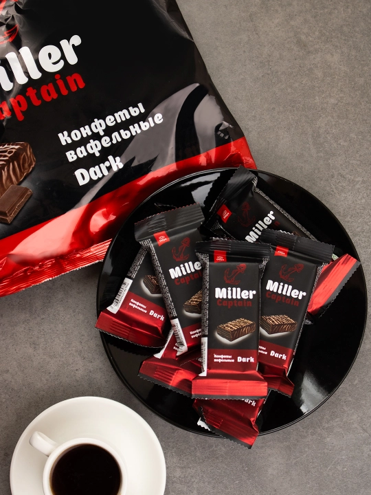 Конфеты вафельные глазированные CAPTAIN MILLER со вкусом темного шоколада, коробка 3 кг