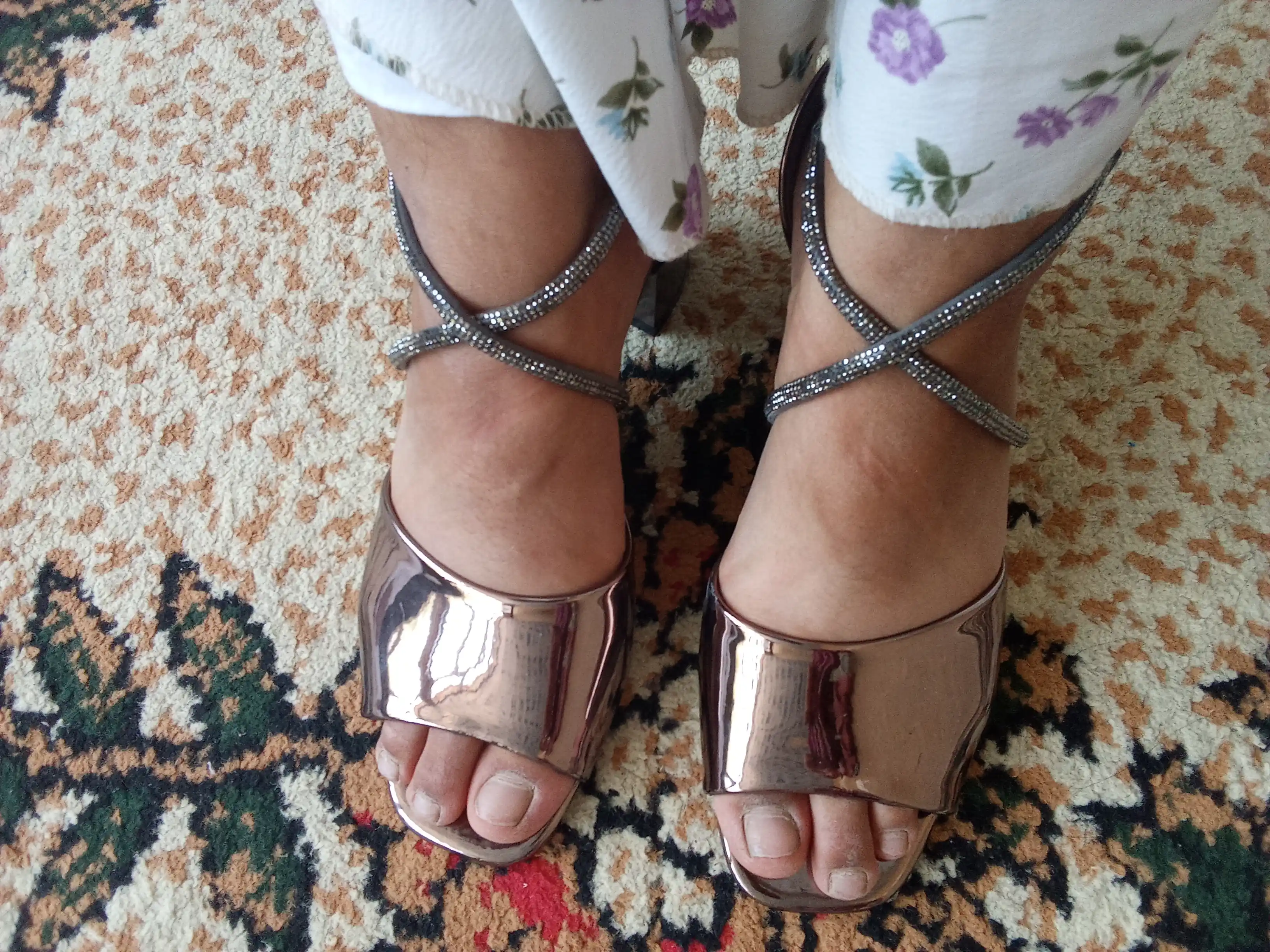BELLISIMA 391-16A sun’iy charmli ayollar bosonojkasi, 5 sm poshna, 2 rang, 36–40