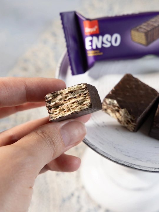 Klassik ENSO shokolad bilan qoplangan vaflili konfetlari, qutida 3 kg (~213 dona) (RK-140)