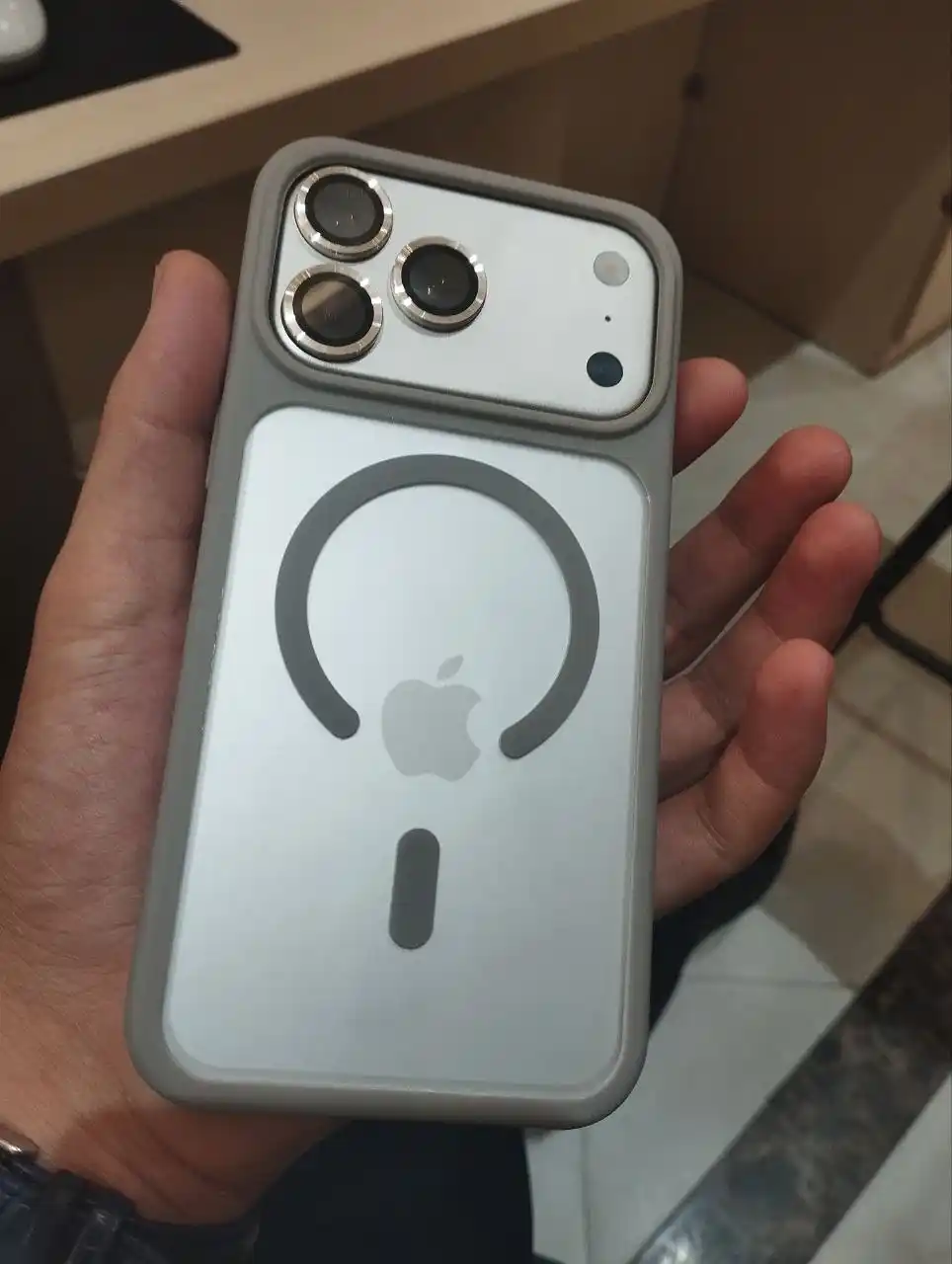 IPhone 13 Pro, 13 Pro Max, 14 Pro, 14 Pro Max, 15 Pro, 15 Pro Max, 16Pro, 16 Pro Max uchun g‘ilof