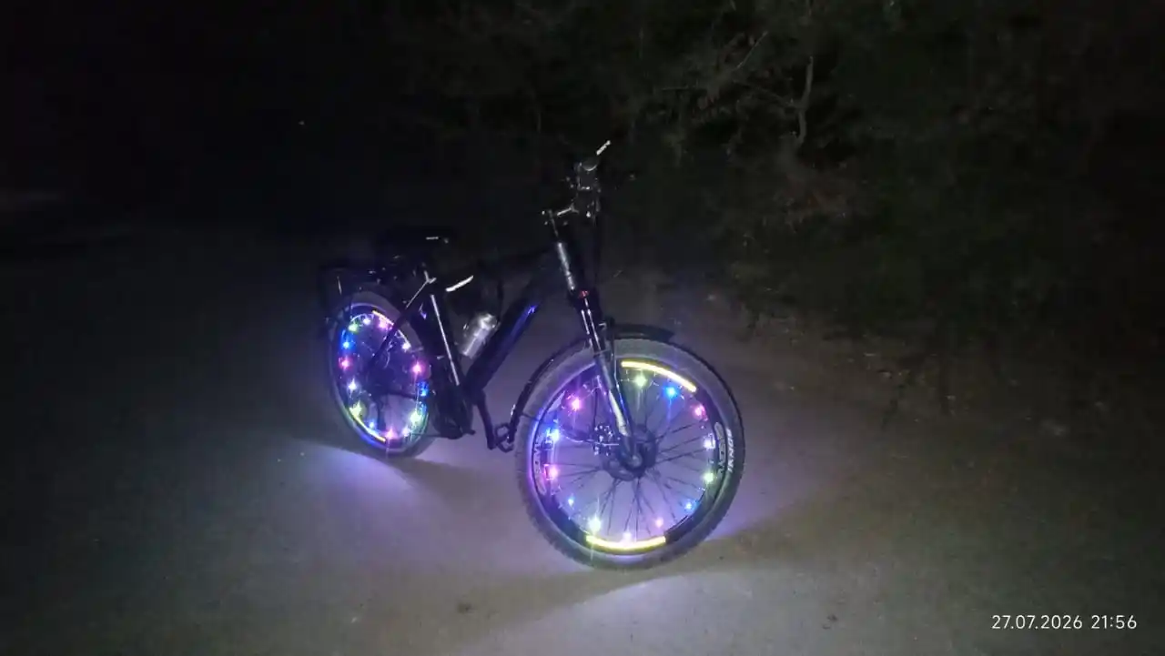 Velosiped g'ildiraklari uchun miltillovchi chiroqlar