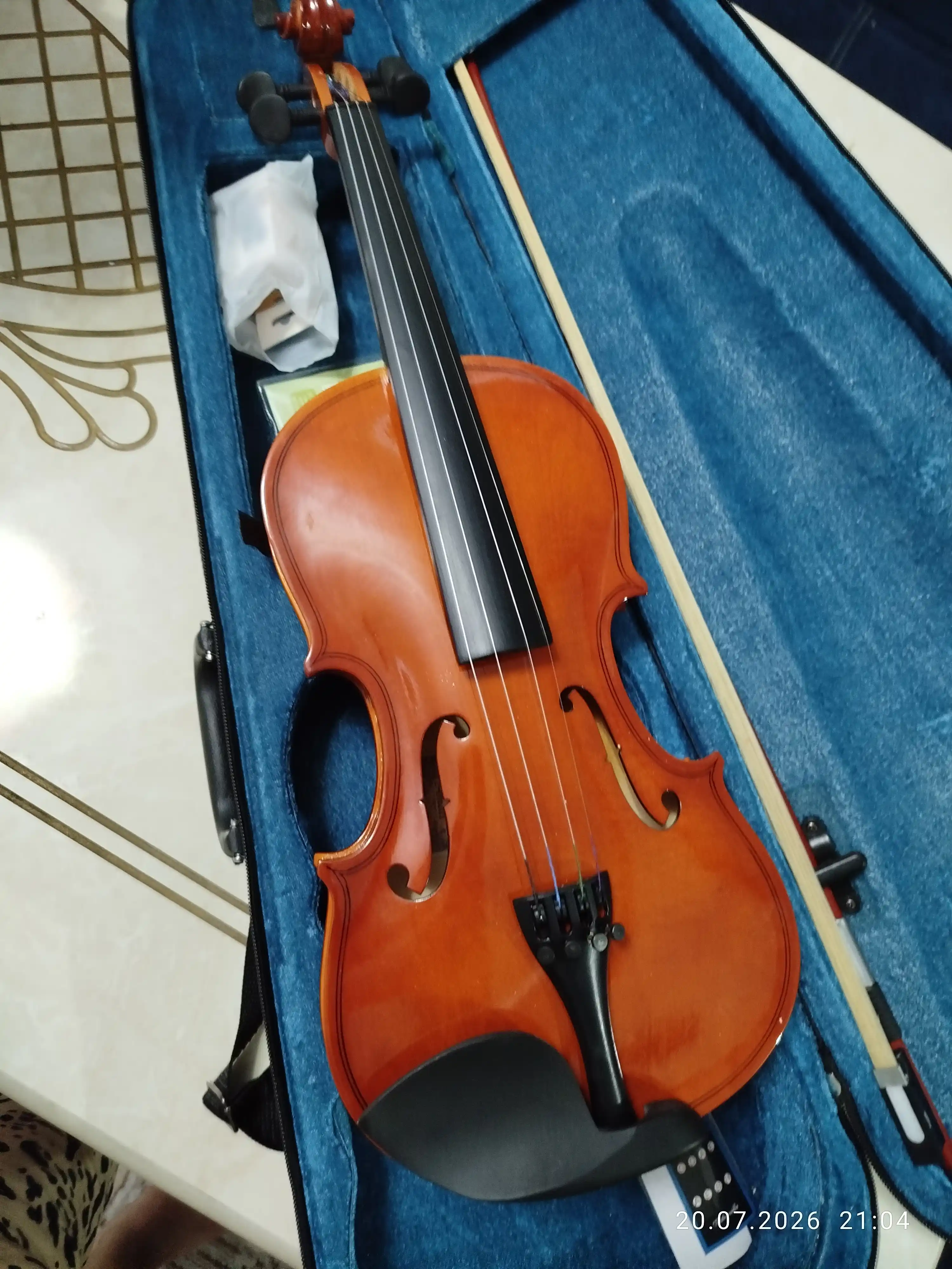 4/4 Akustik skripka, 8 ta 1 to'plamda