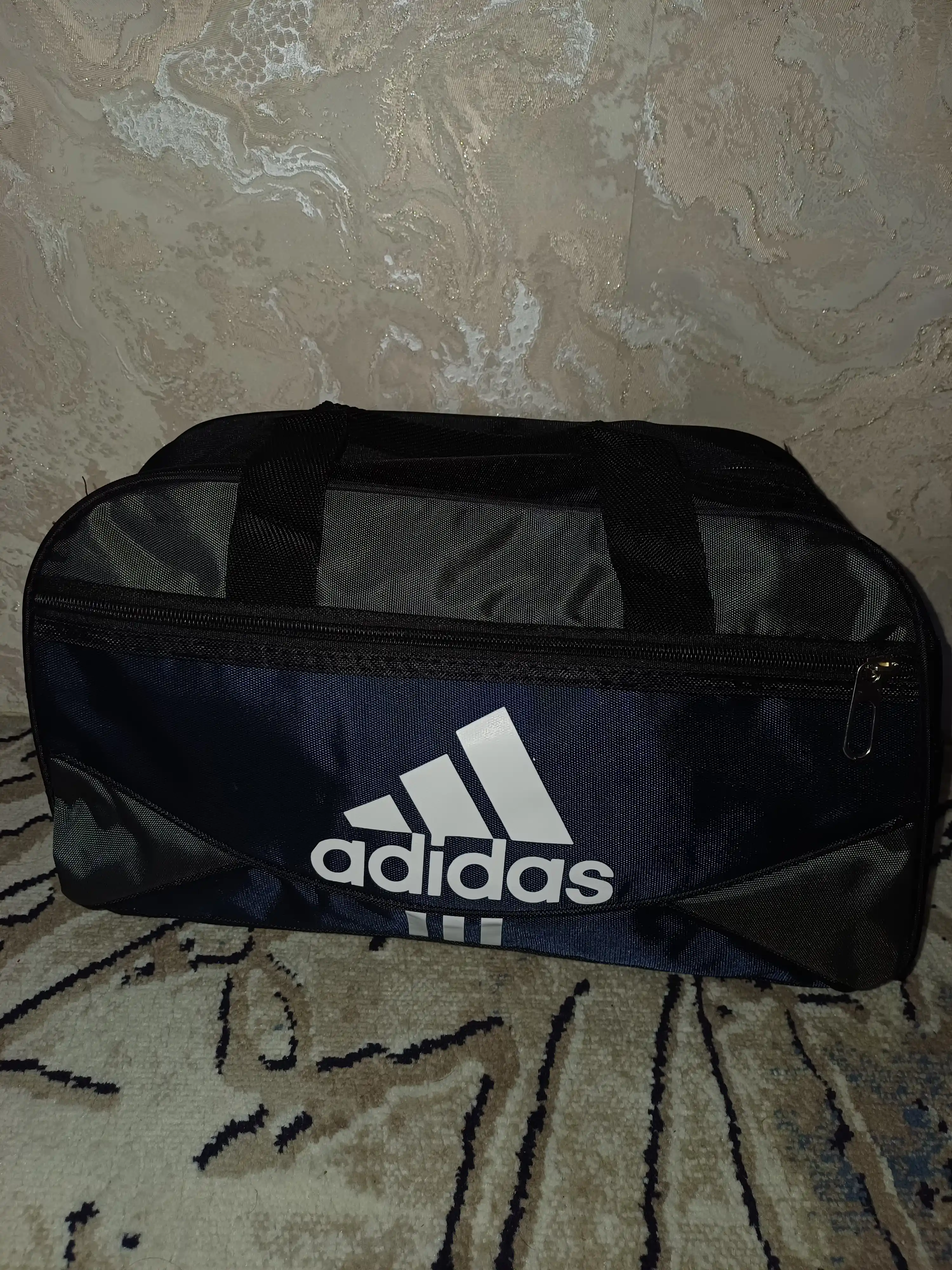 Kichik sport sumka 15L, sayohat va fitnes uchun, yengil va sig‘imli yo‘l sumkasi adidas
