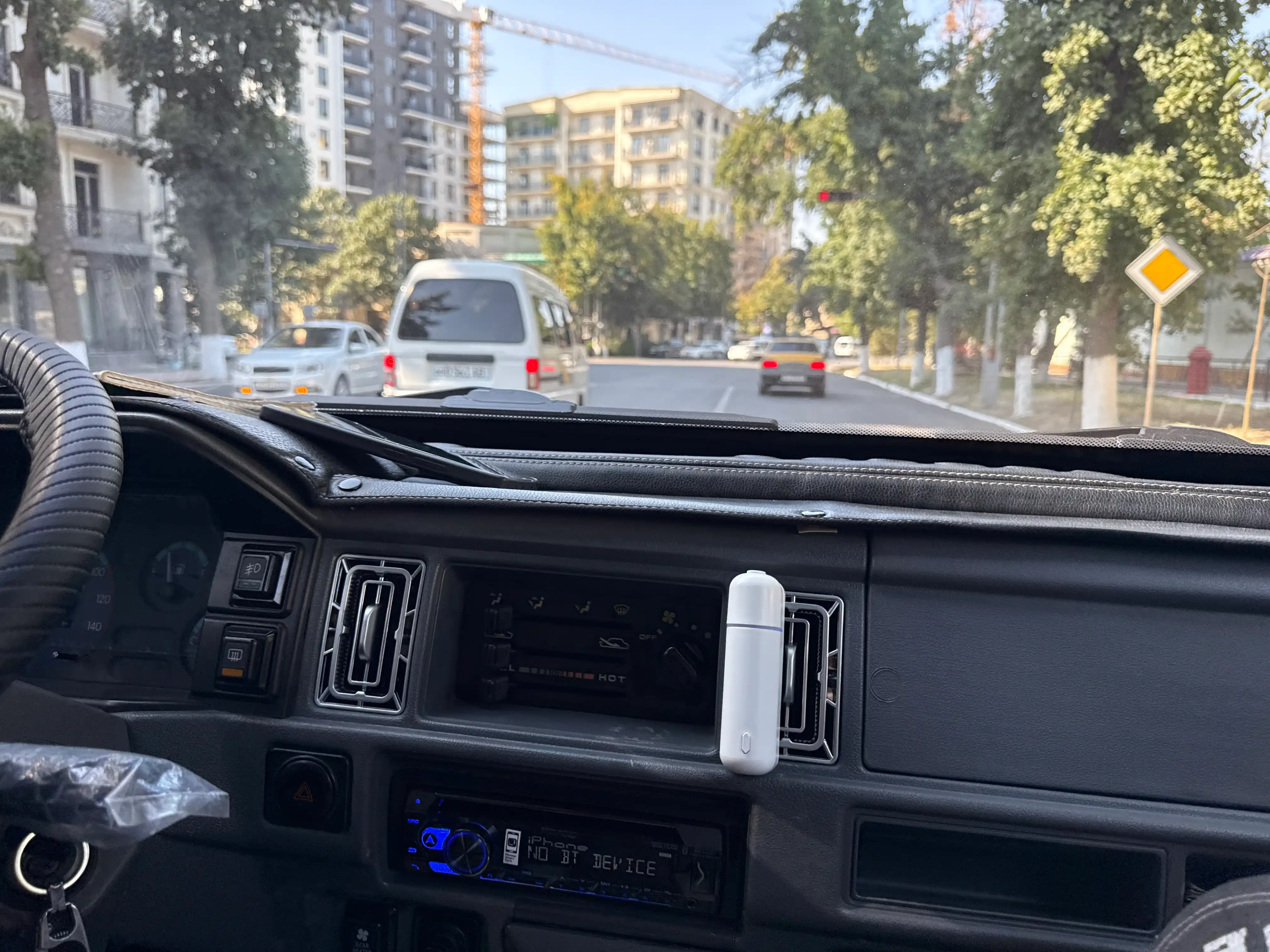 Damas uchun Mercedes uslubidagi premium salon deflektori (havo chiqarish panjarasi)