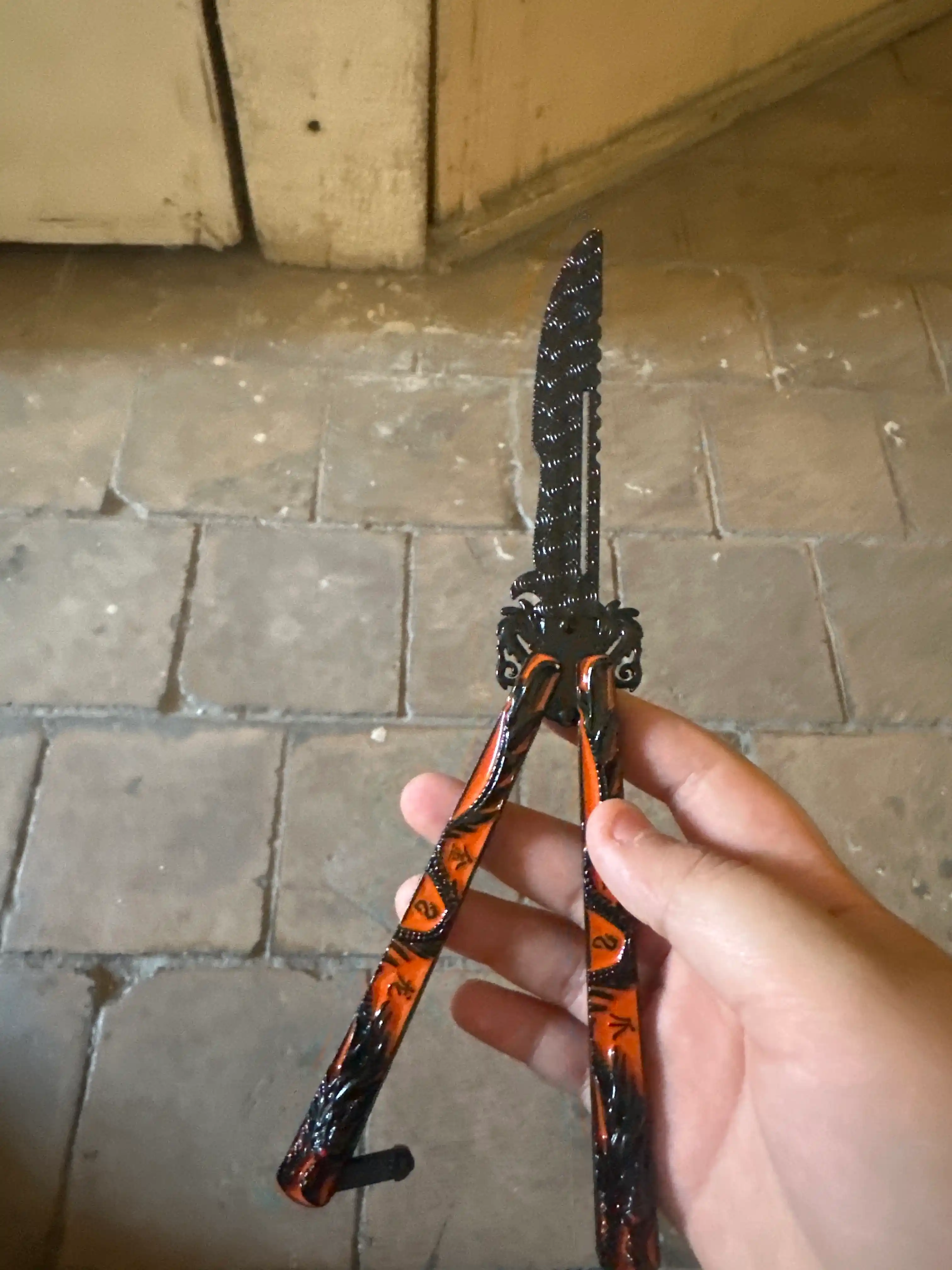 Pichoq-kapalak, organish va mashq qilish uchun, balisong
