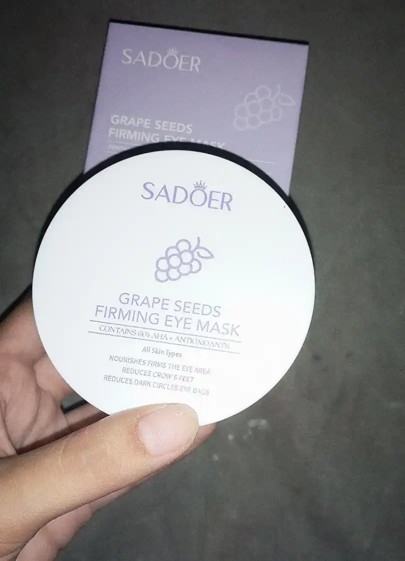 SADOER Grape Seeds Firming Eye Mask – Uzum Urug‘i Ekstrakti bilan Ko‘z Osti Patchlari, 60
