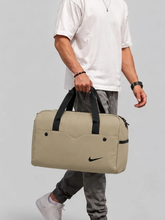 Mashg‘ulotlar va sayohatlar uchun unisex sport yo‘l sumkasi