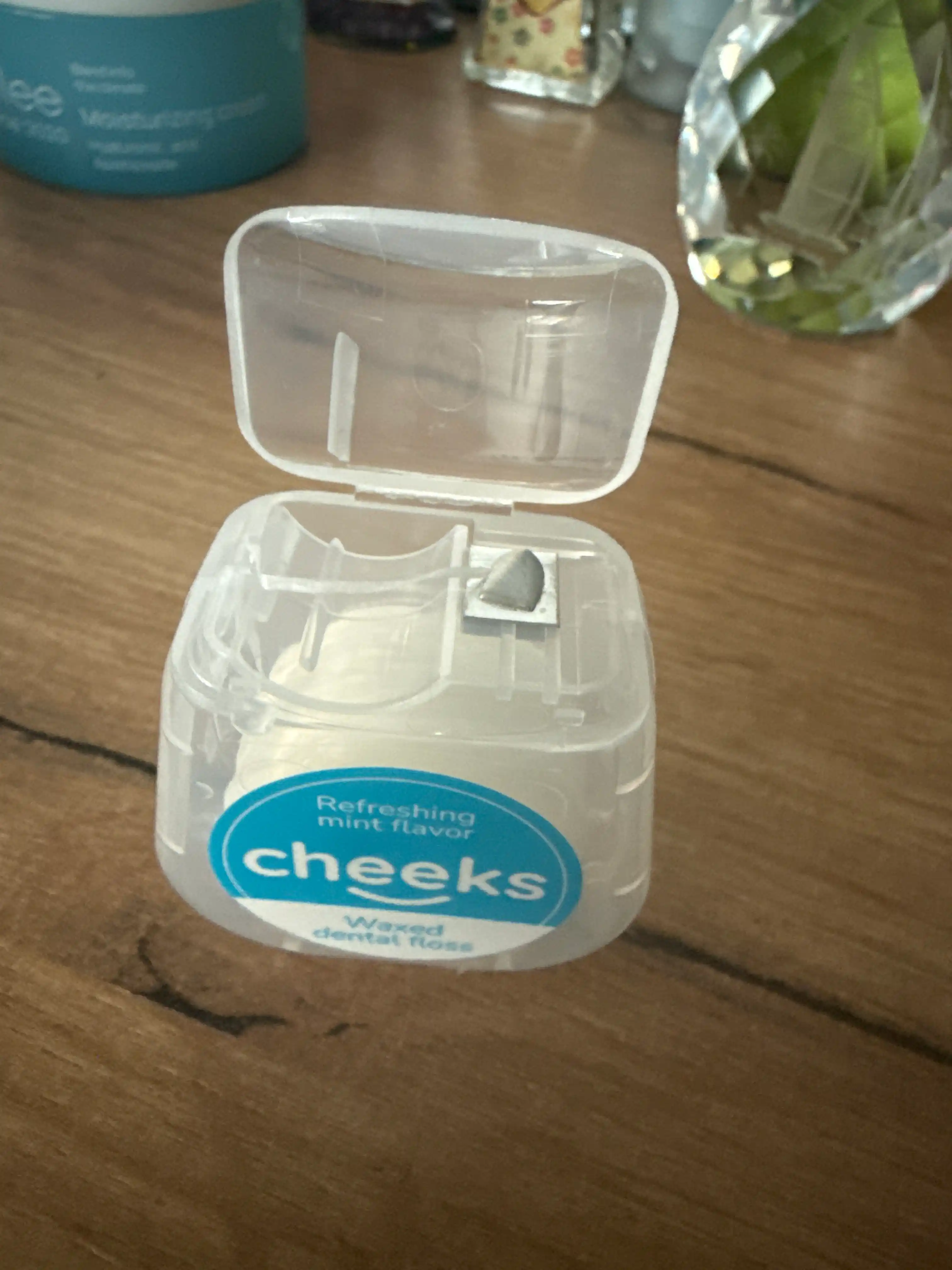 Mentol ta’mli Cheeks tish ipi, Flosser, tish tozalash vositasi, 50 metr