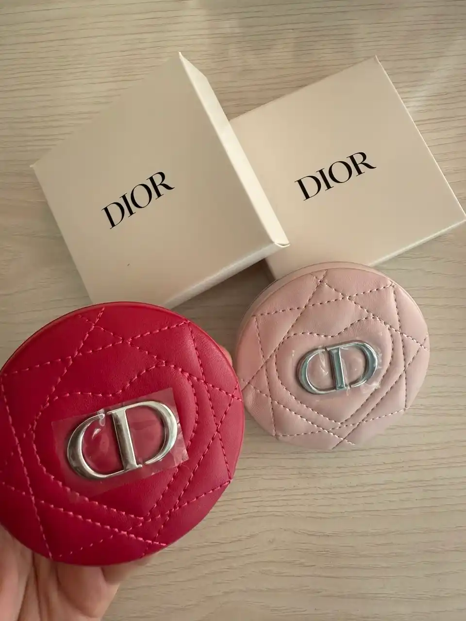 Dior cho'ntak bukma oynasi, ixcham ikki tomonlama pardoz oynasi