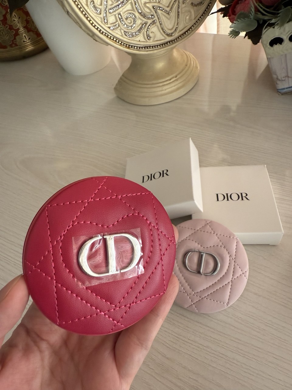 Dior cho'ntak bukma oynasi, ixcham ikki tomonlama pardoz oynasi