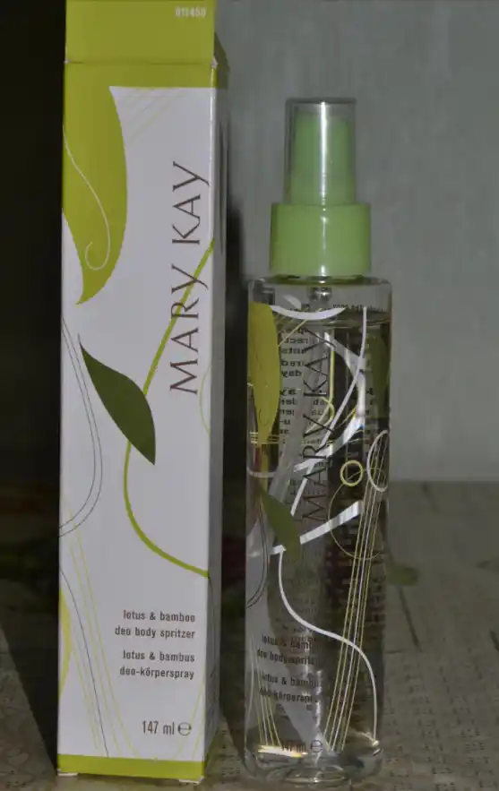 Mary kay tana spreyi lotos va bambuk, 147 ml