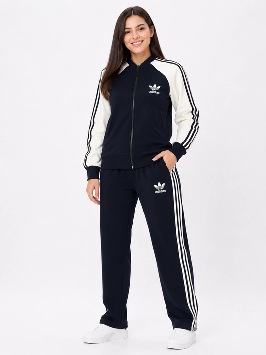 Ayollar sport kostyumi Adidas, kapyushonli, ikki qismli, trikotaj sport kostyumi