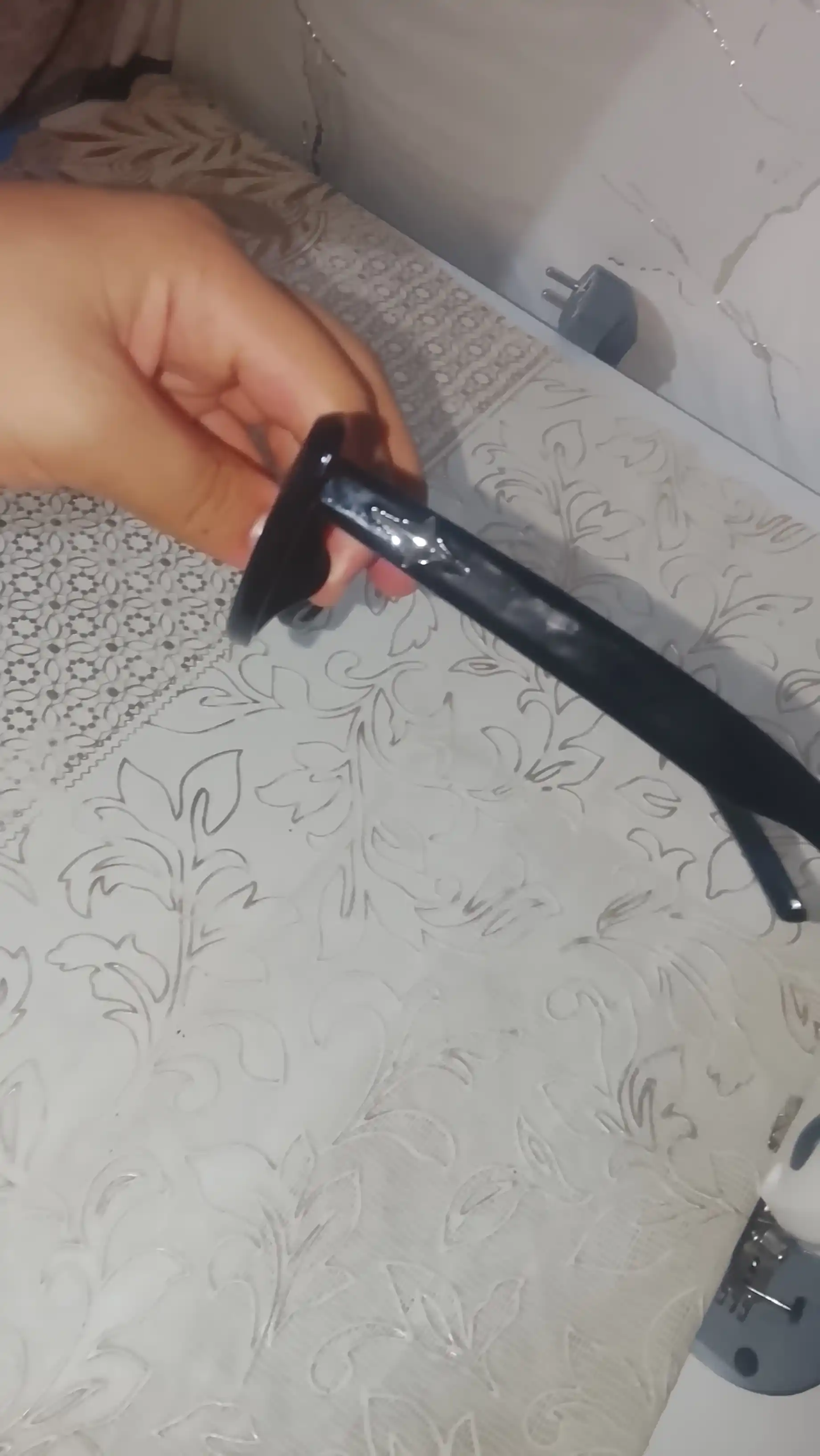 Ayollar uchun Cat Eye quyoshdan himoyalovchi ko‘zoynaklari zamonaviy, urfdagi, UV himoyasi