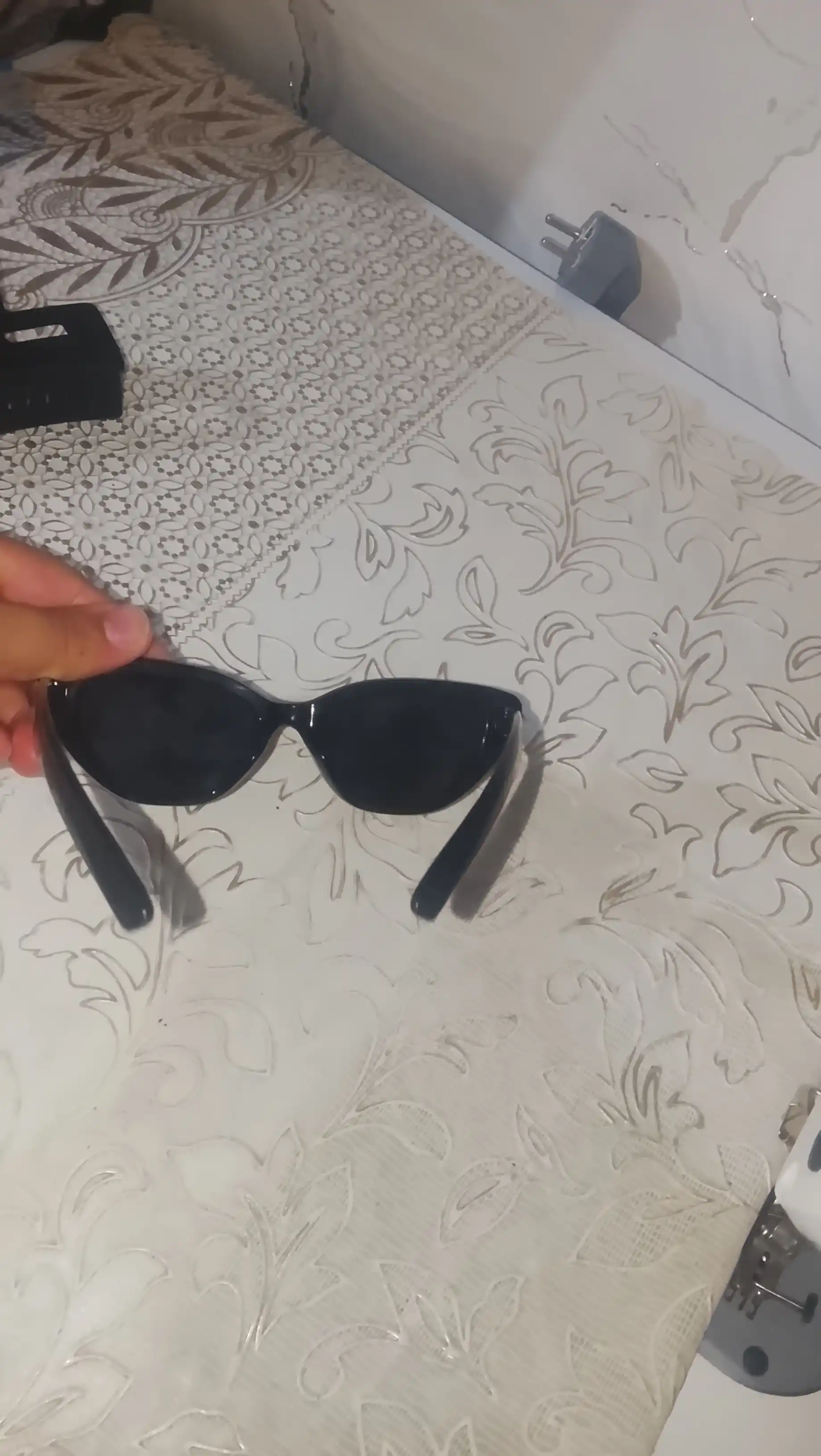 Ayollar uchun Cat Eye quyoshdan himoyalovchi ko‘zoynaklari zamonaviy, urfdagi, UV himoyasi